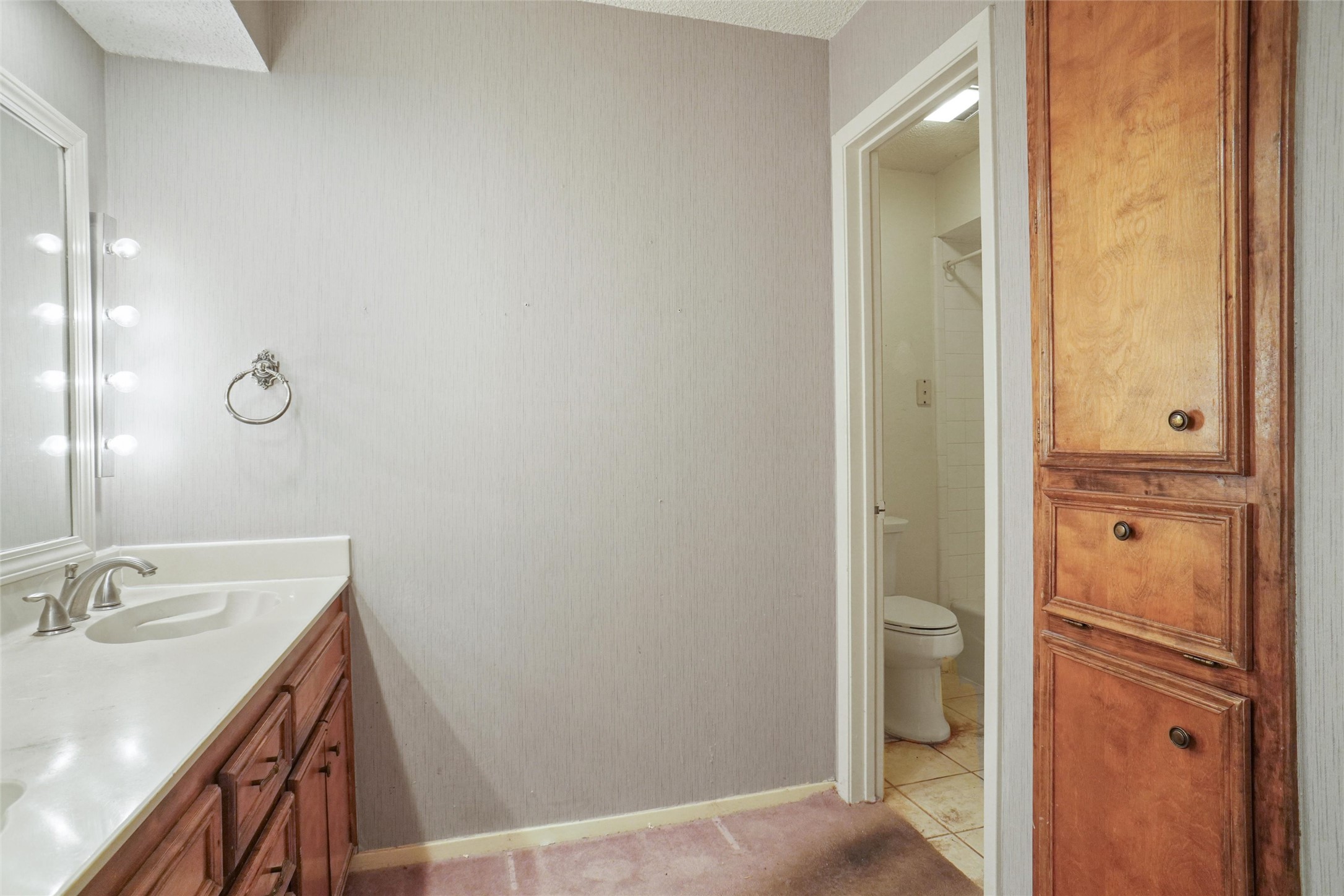 905 Shady Creek Lane