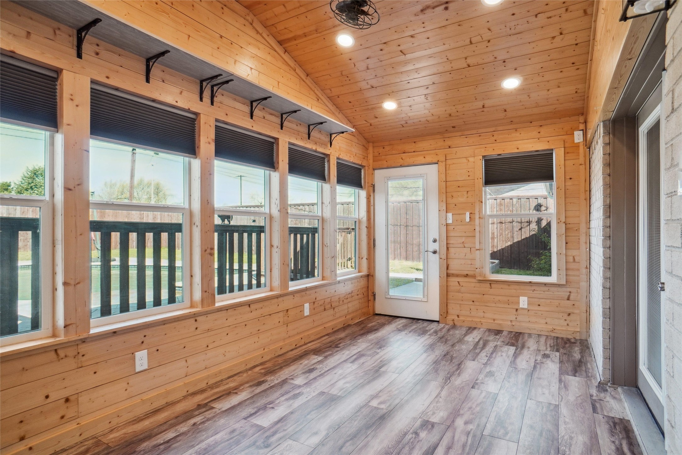 1401 Greentree Lane