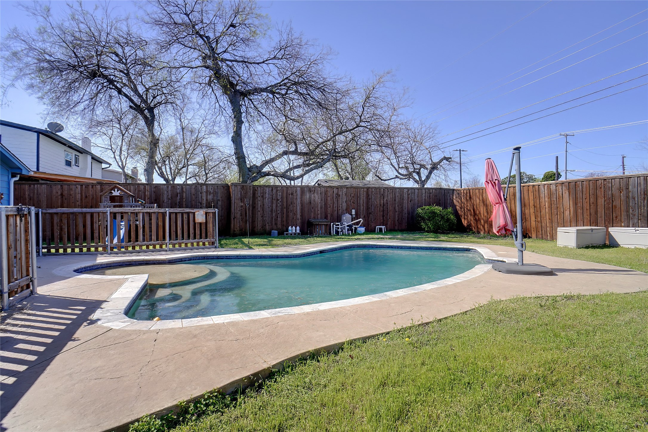 1401 Greentree Lane
