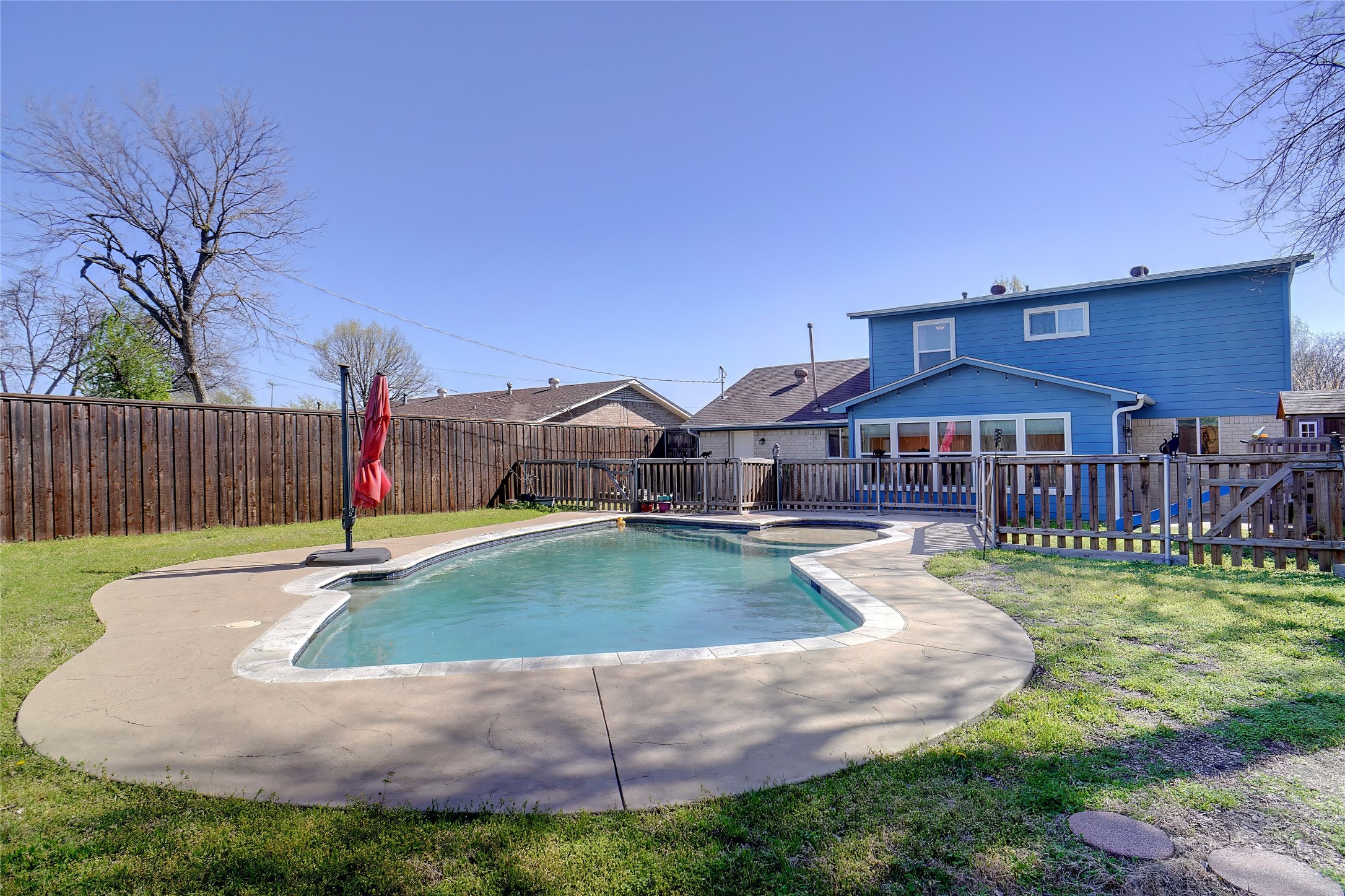 1401 Greentree Lane