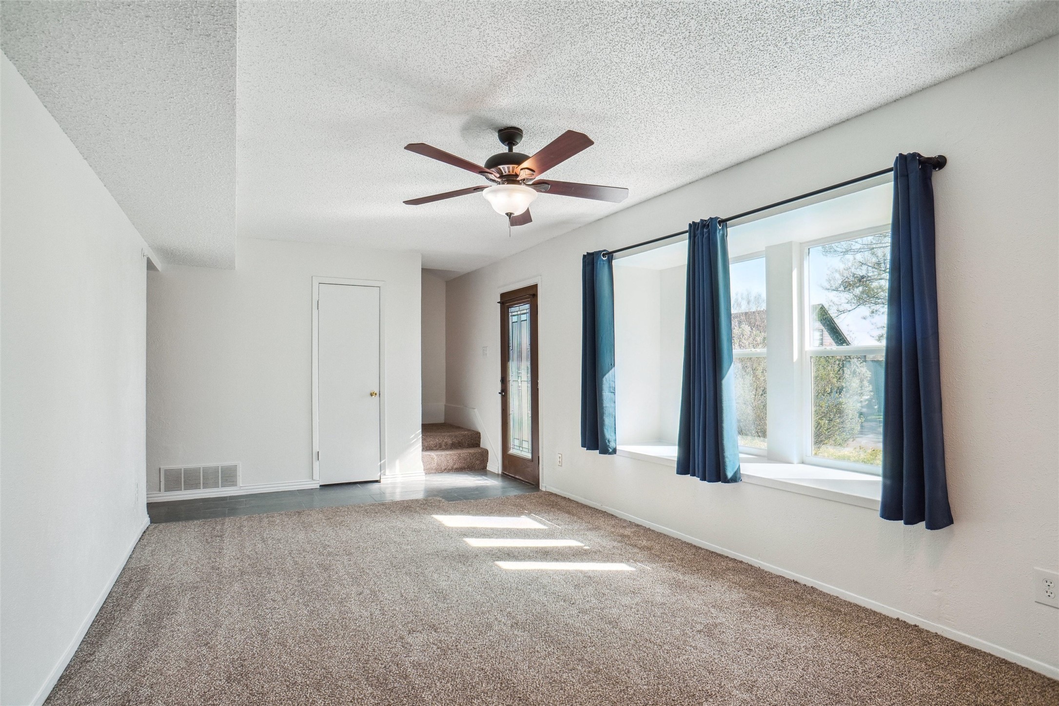 1401 Greentree Lane