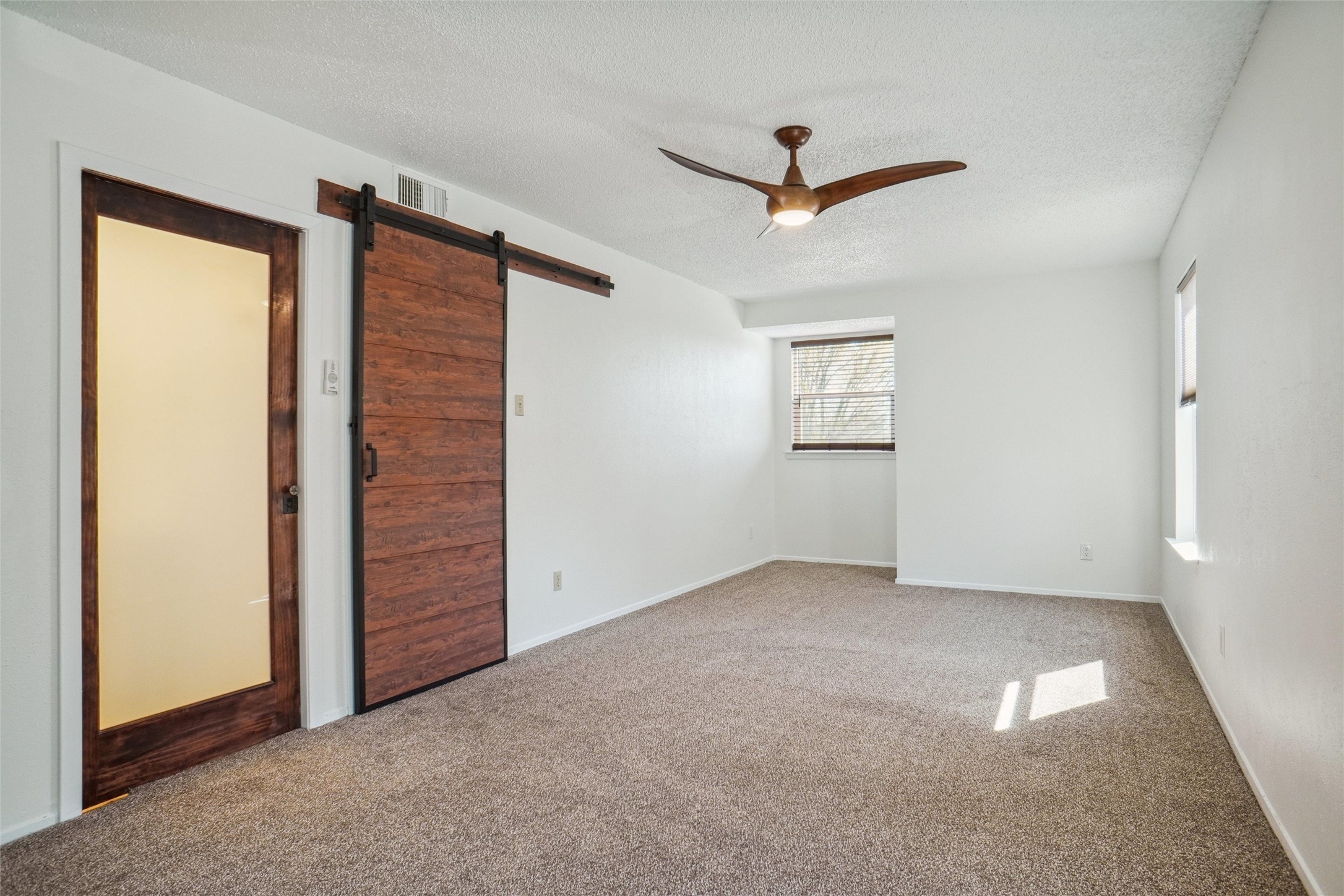 1401 Greentree Lane