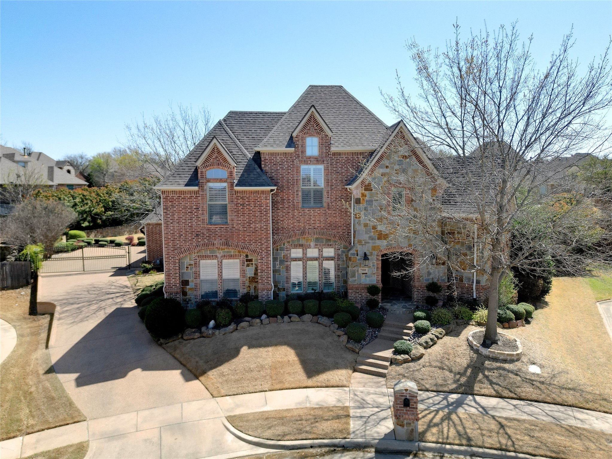 7900 Forest Point Court