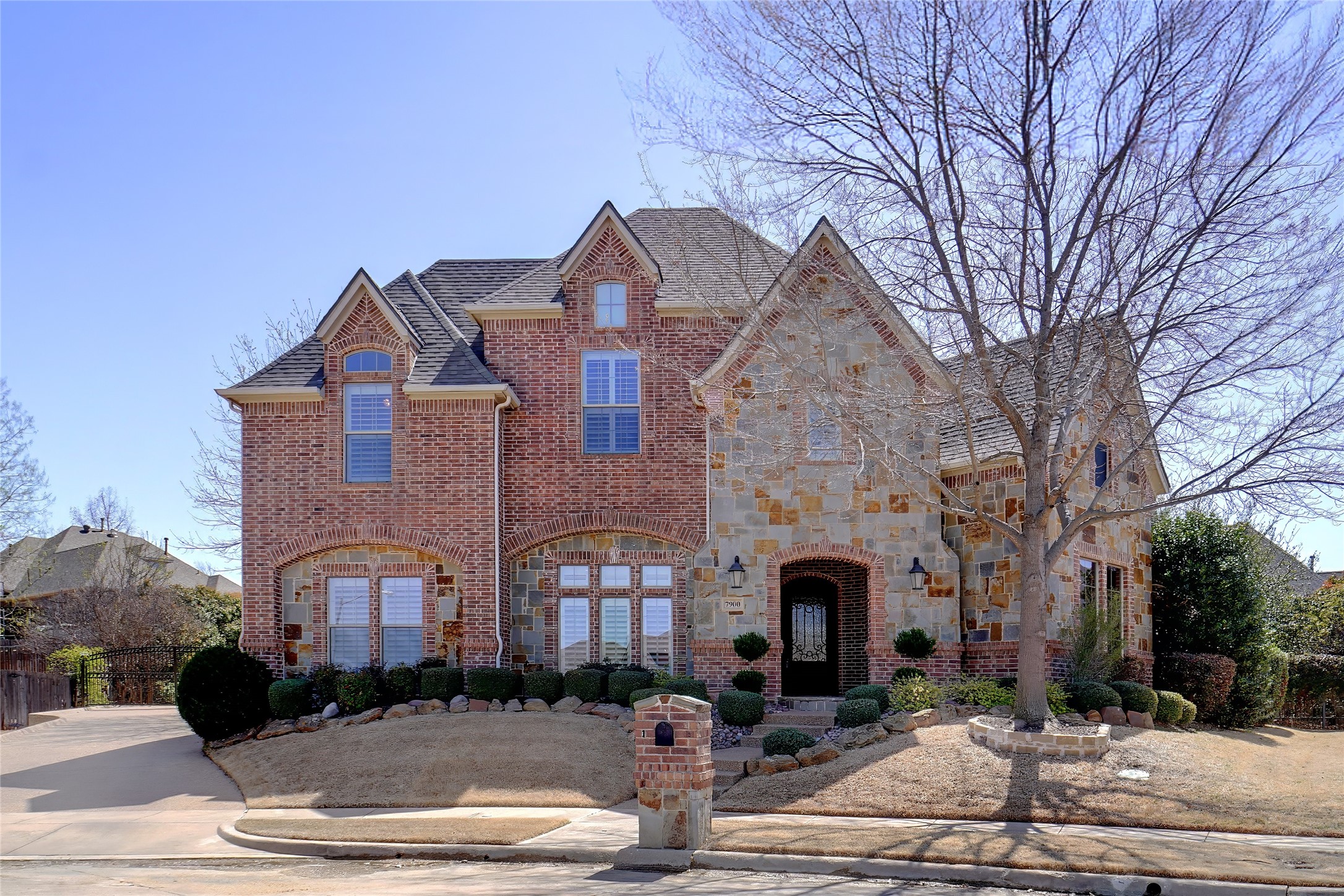7900 Forest Point Court