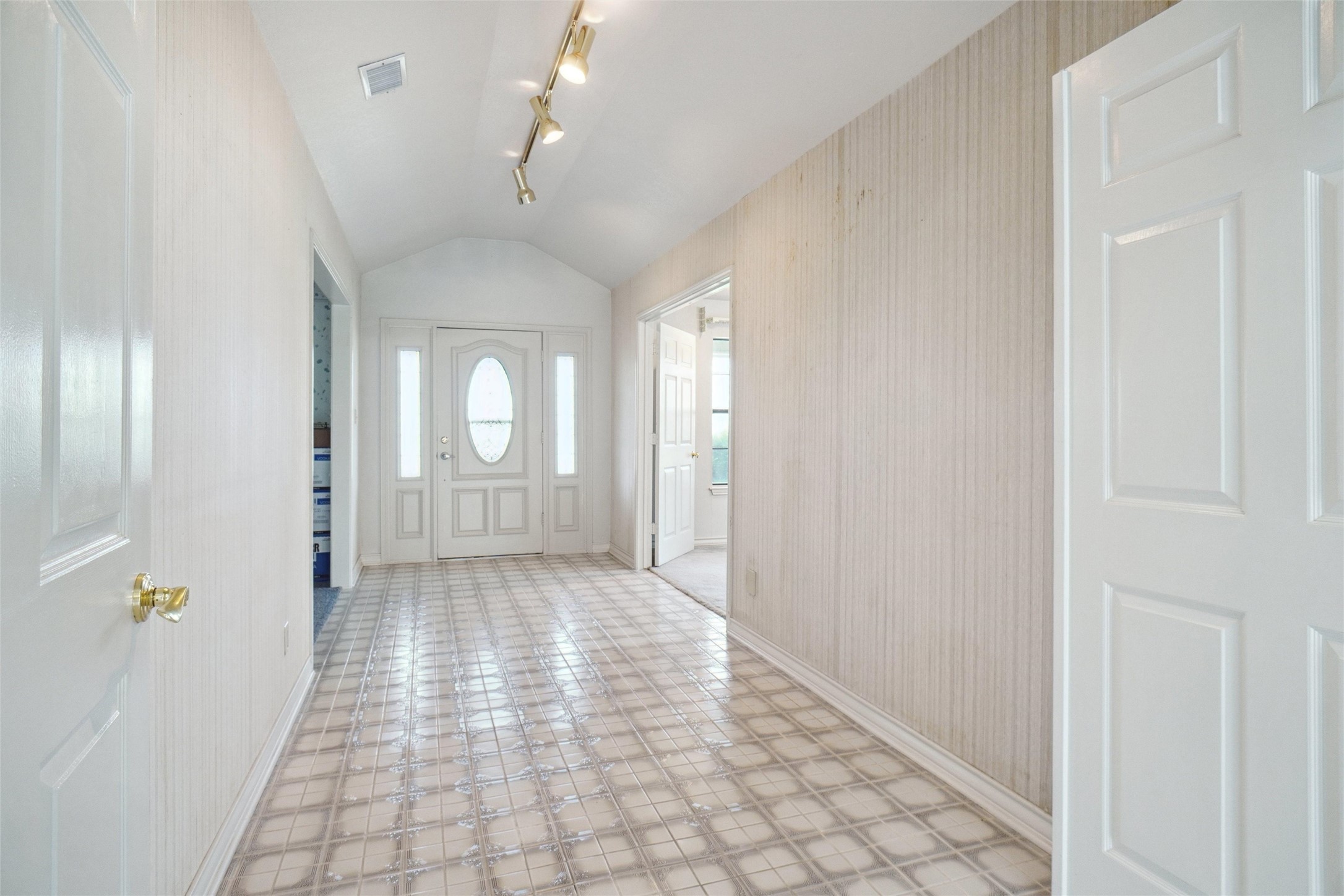 169 Private Road 4611