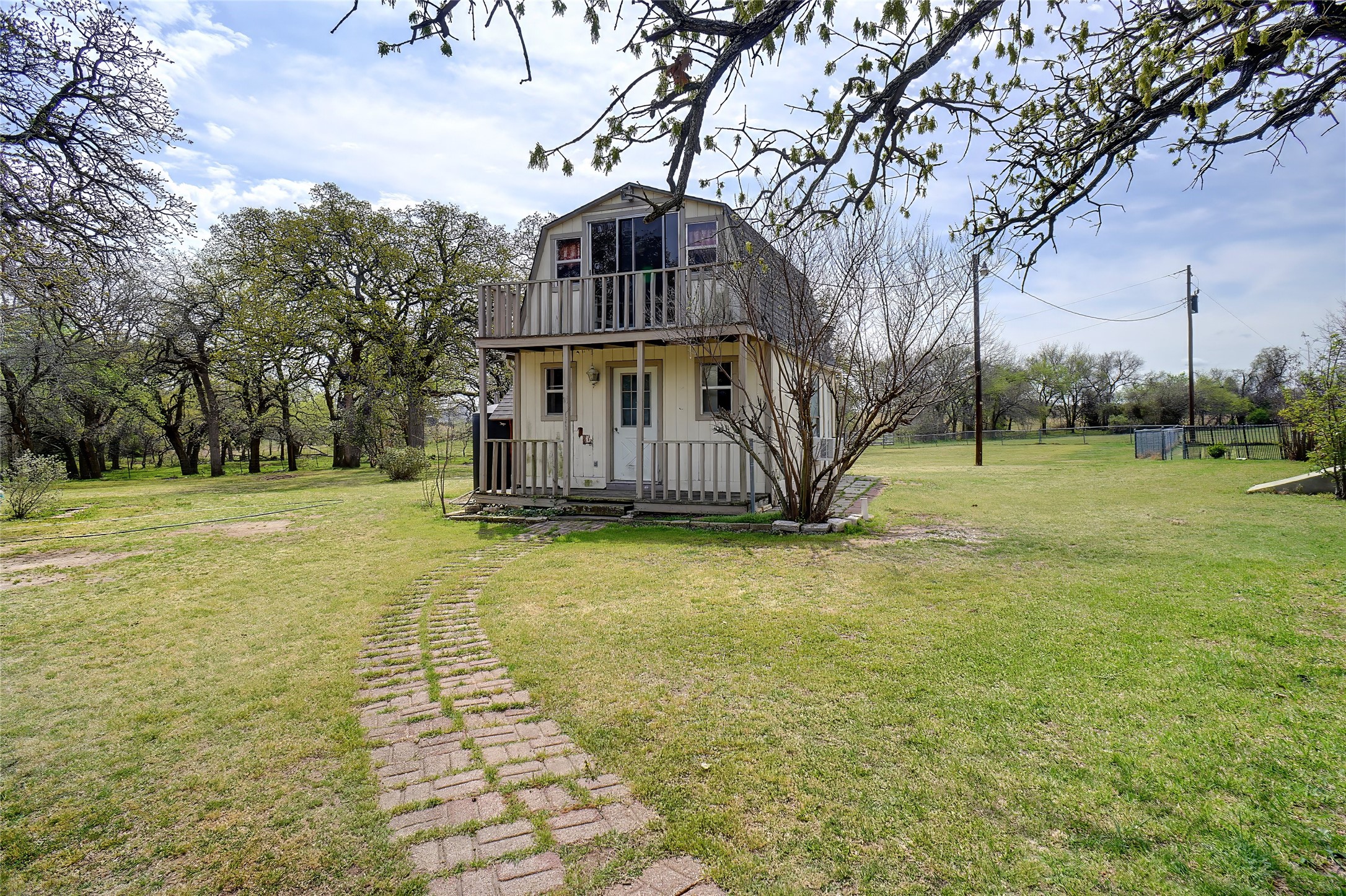 169 Private Road 4611