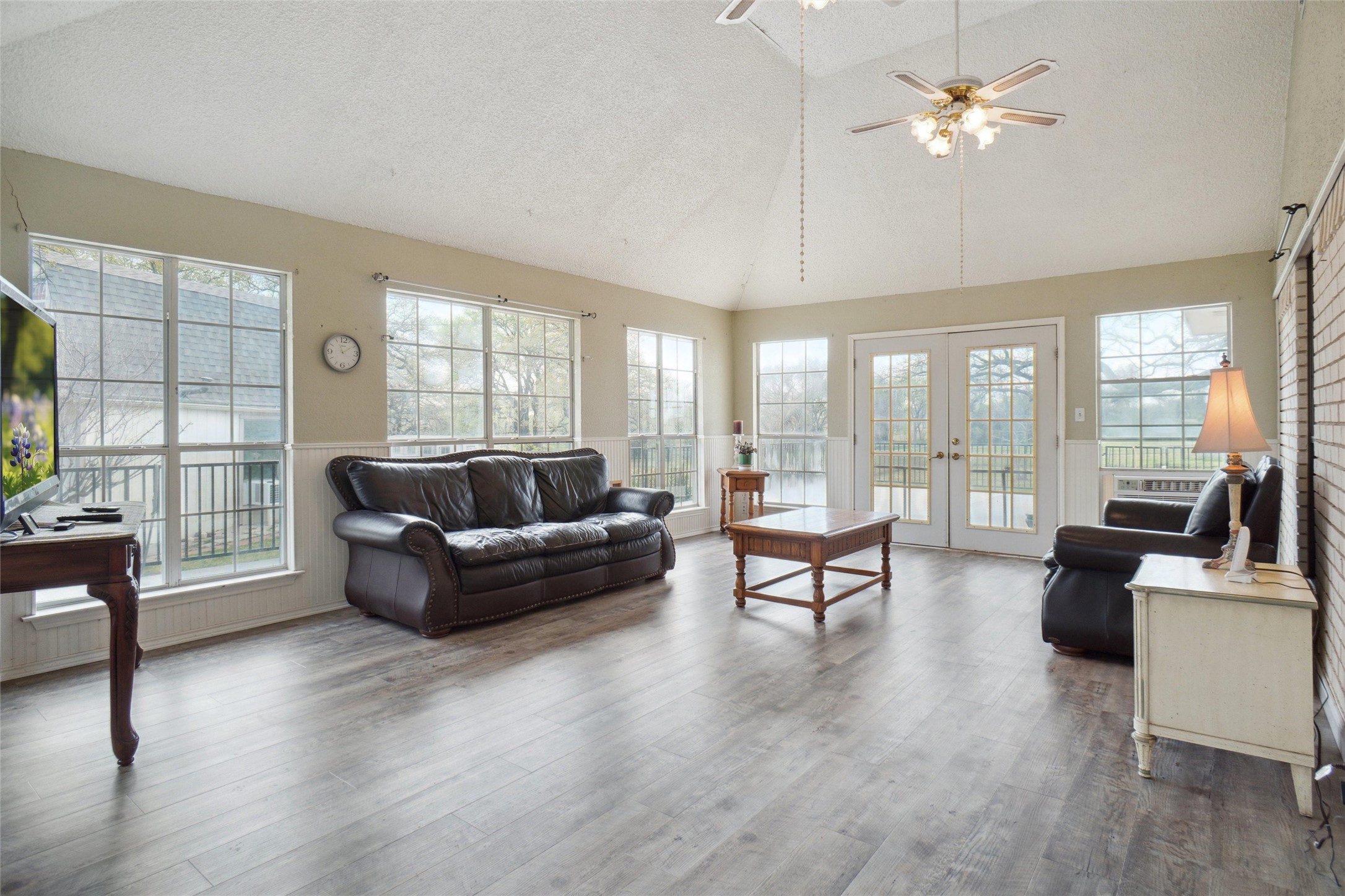 169 Private Road 4611