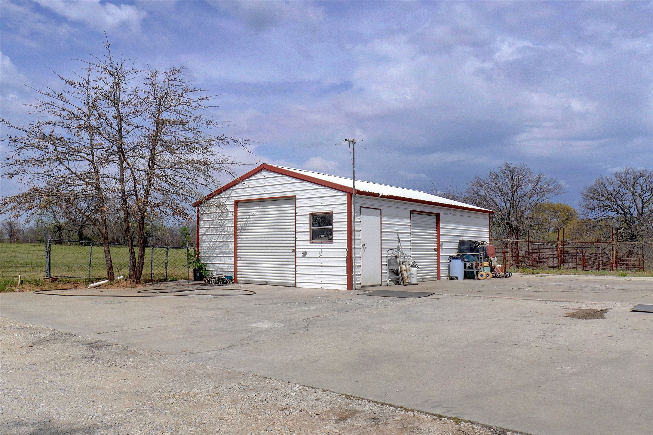 169 Private Road 4611