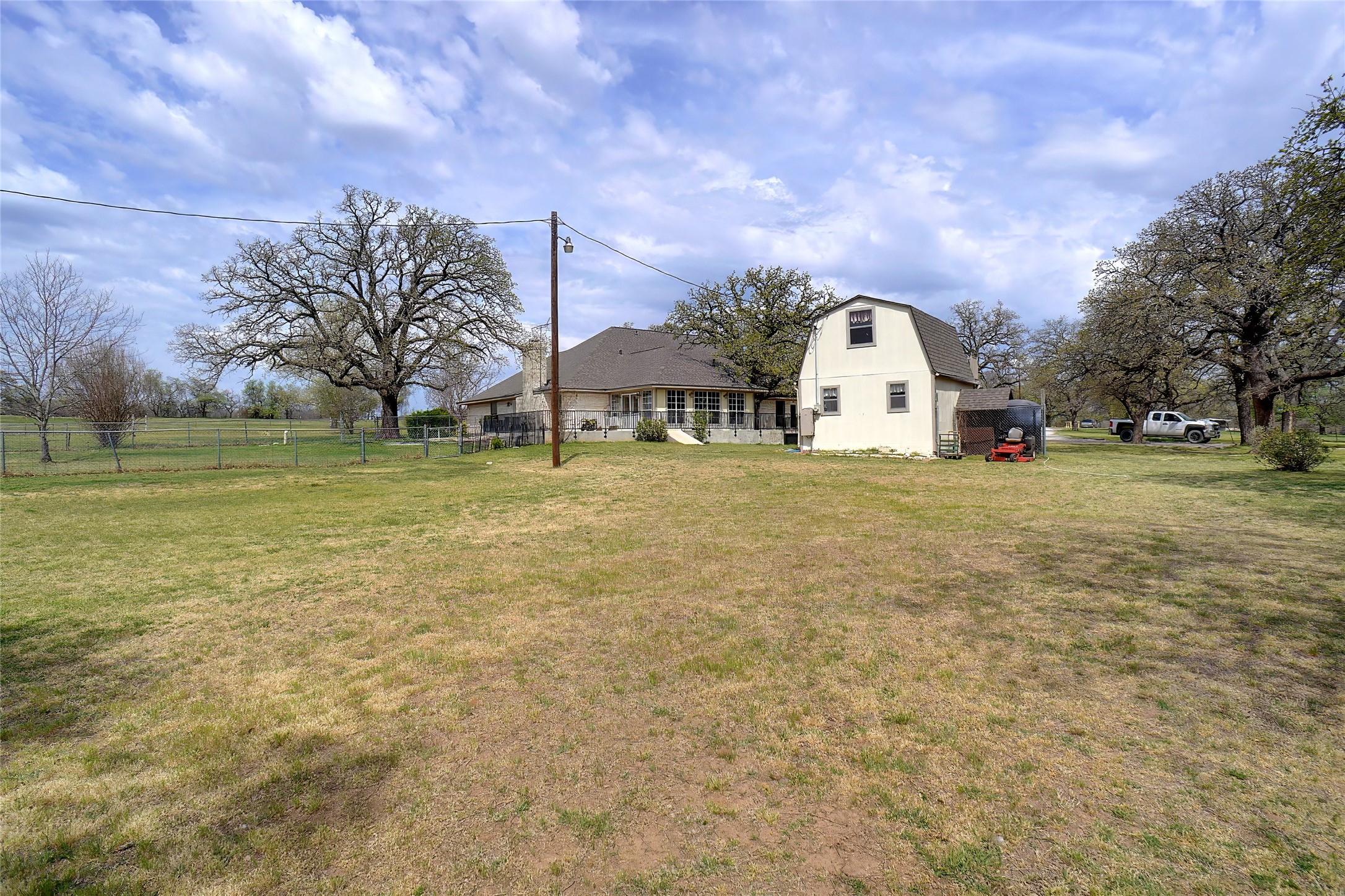 169 Private Road 4611