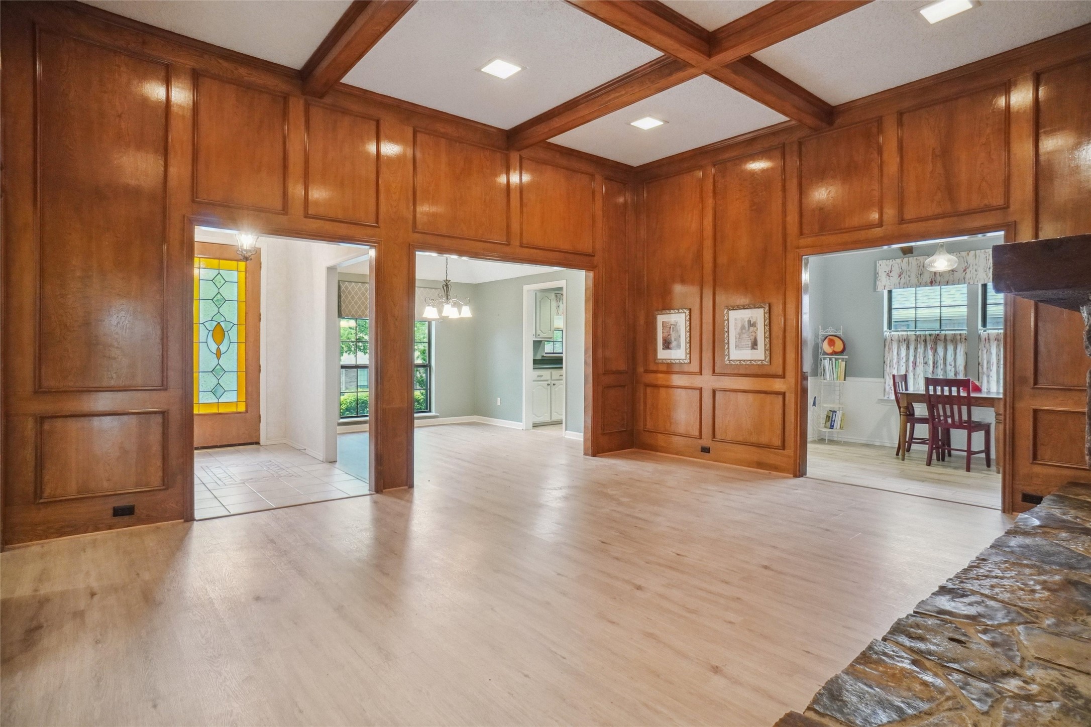 1502 Sunnyslope Drive