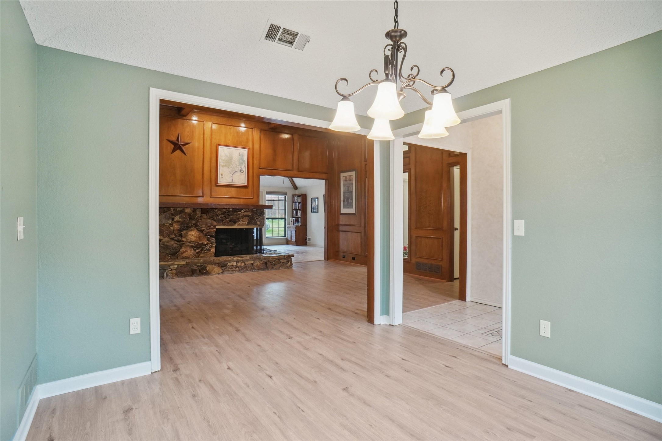 1502 Sunnyslope Drive