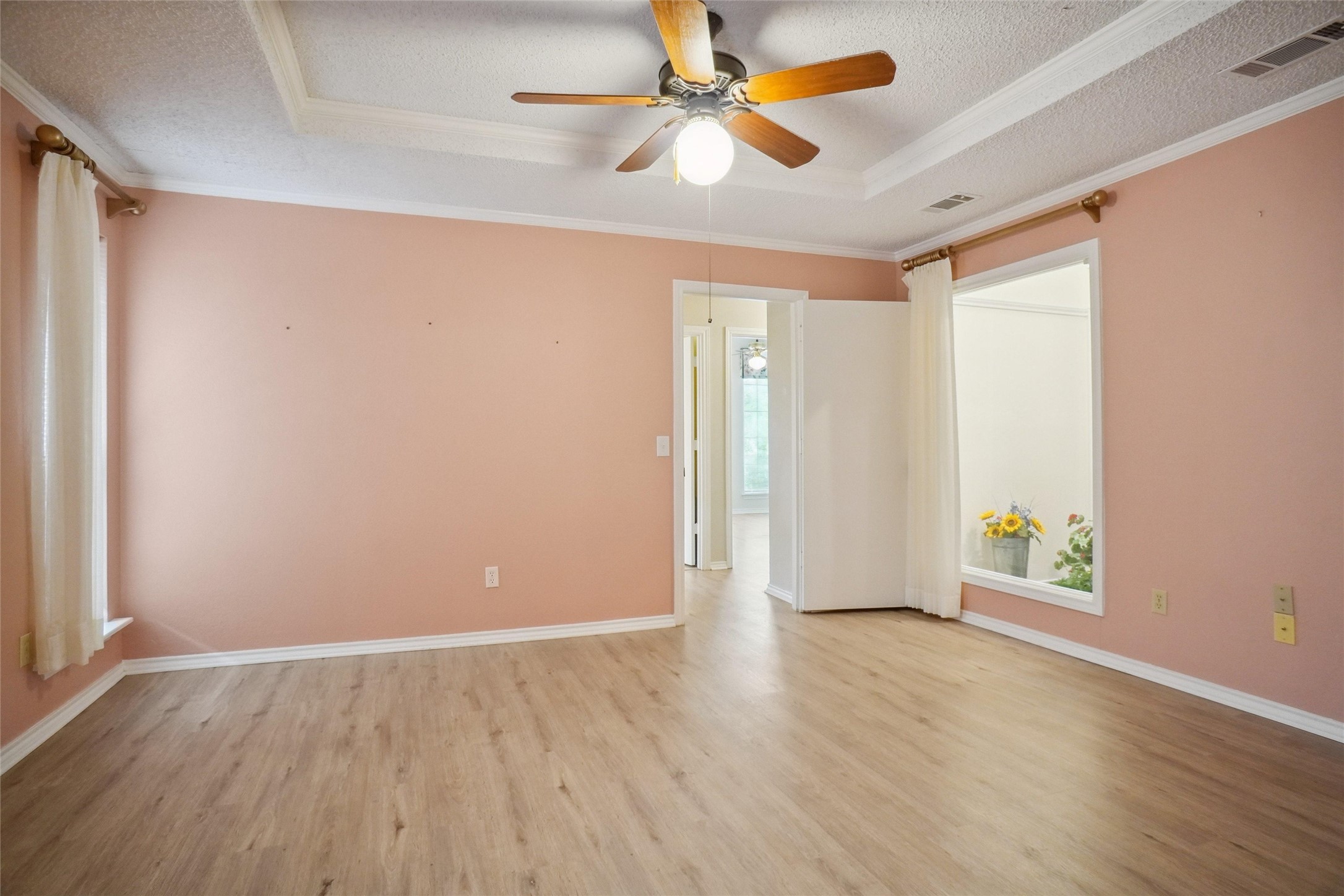 1502 Sunnyslope Drive