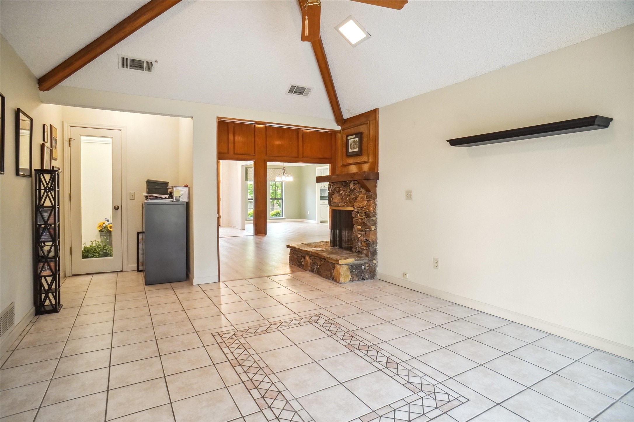 1502 Sunnyslope Drive