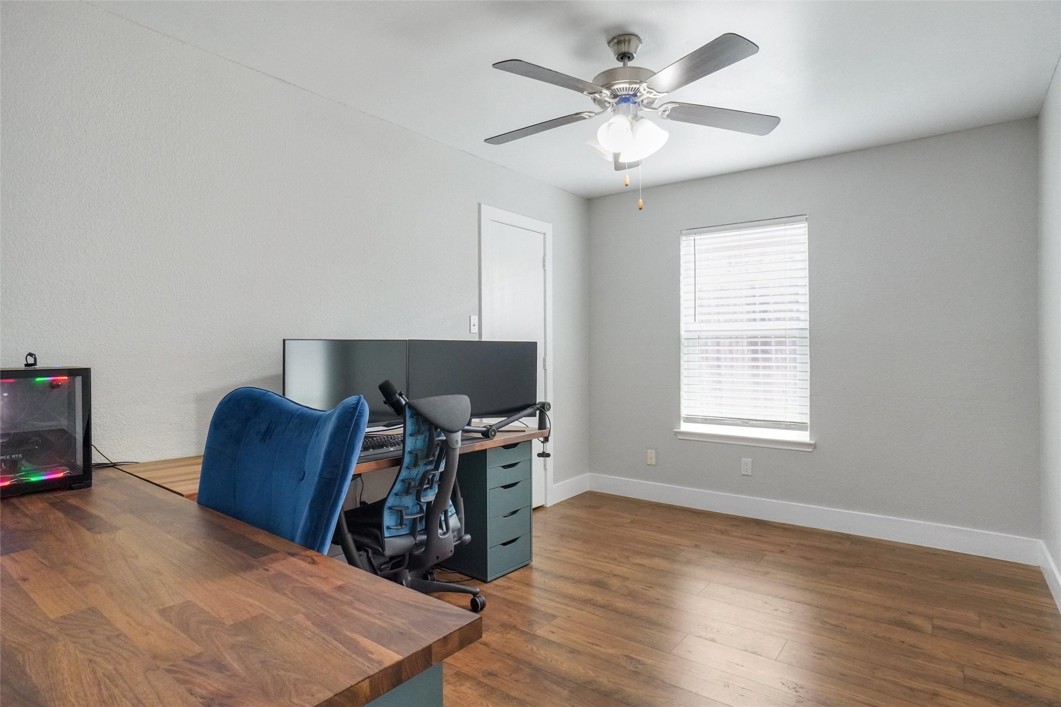 5012 Marina Del Road