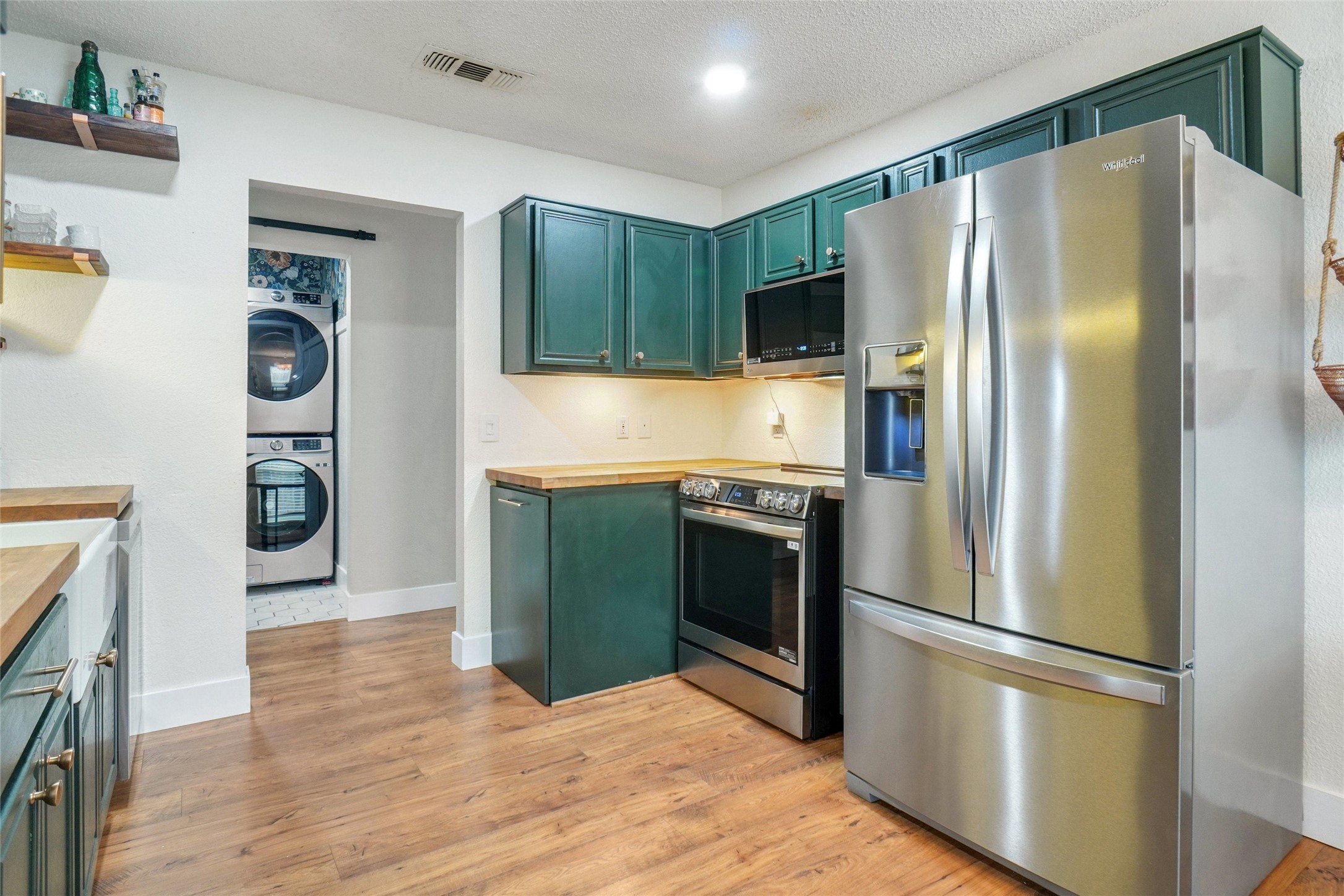 5012 Marina Del Road