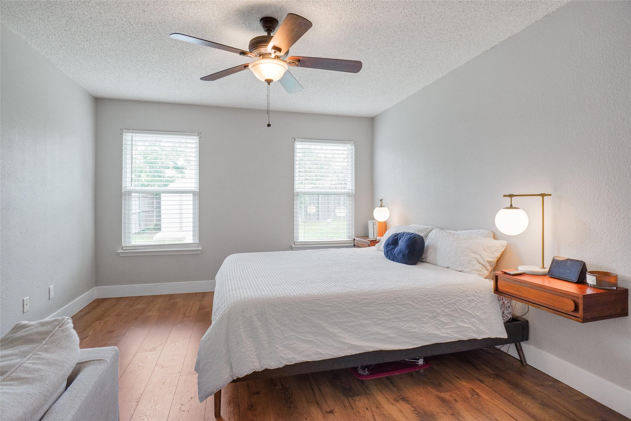 5012 Marina Del Road