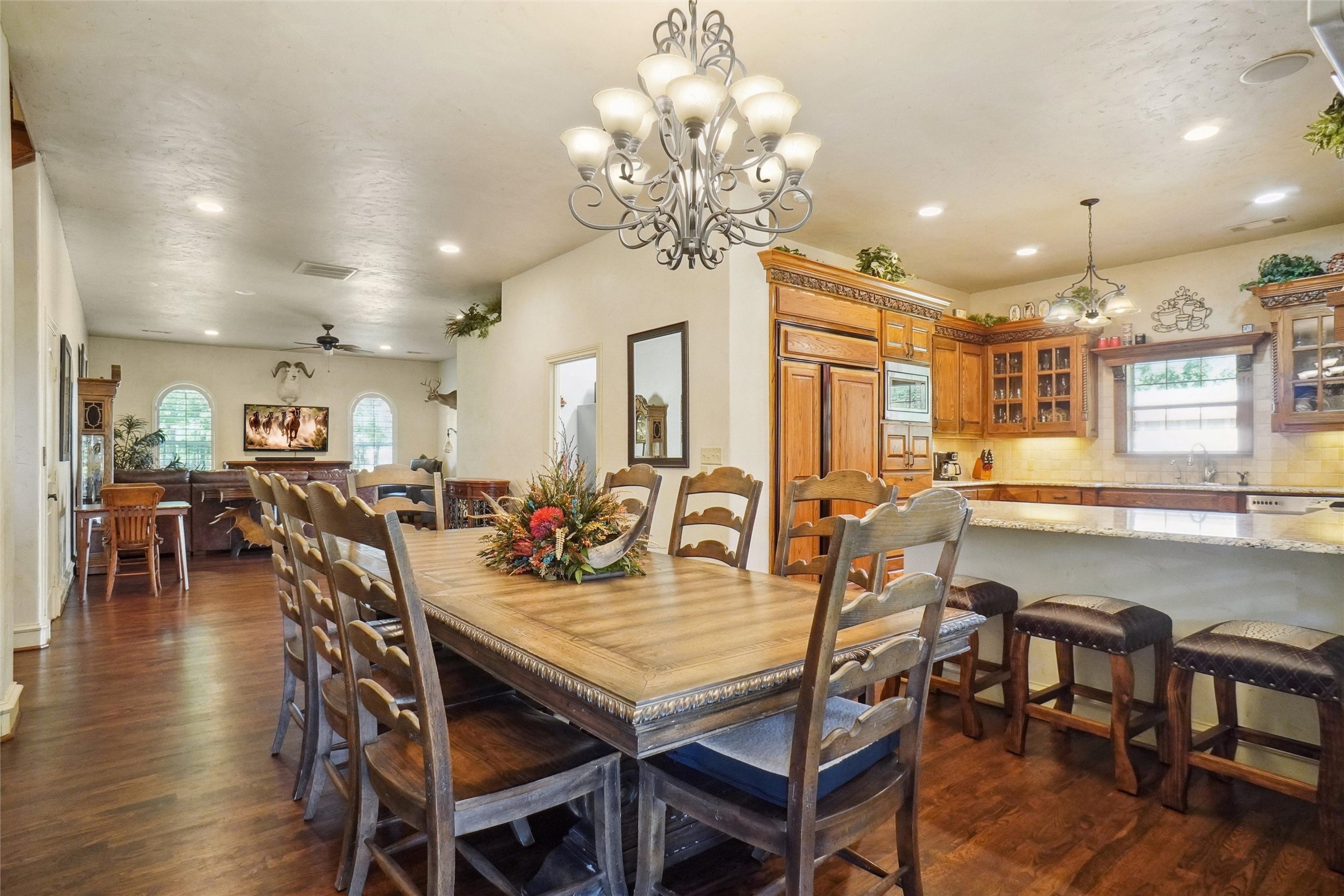 3350 W Highway 199