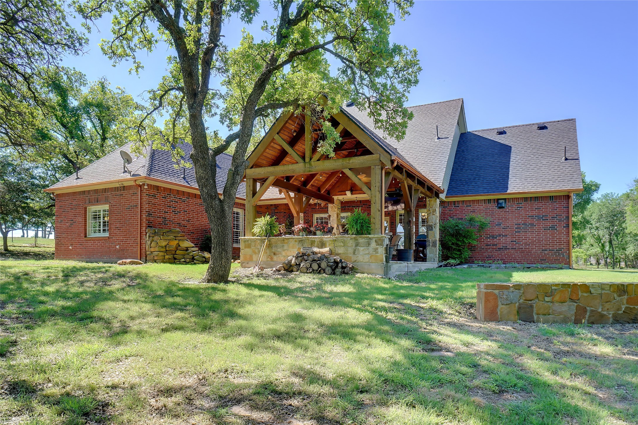 3350 W Highway 199