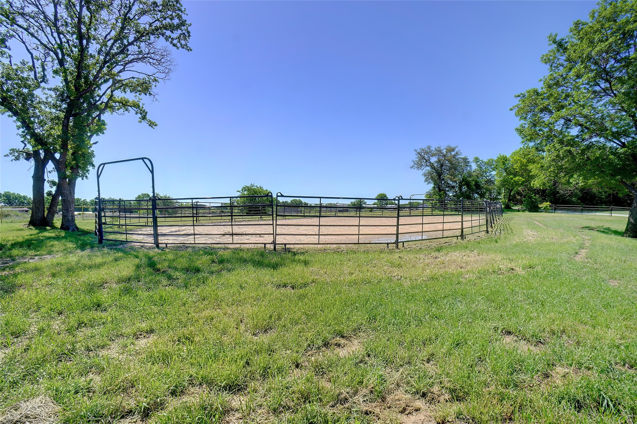 3350 W Highway 199
