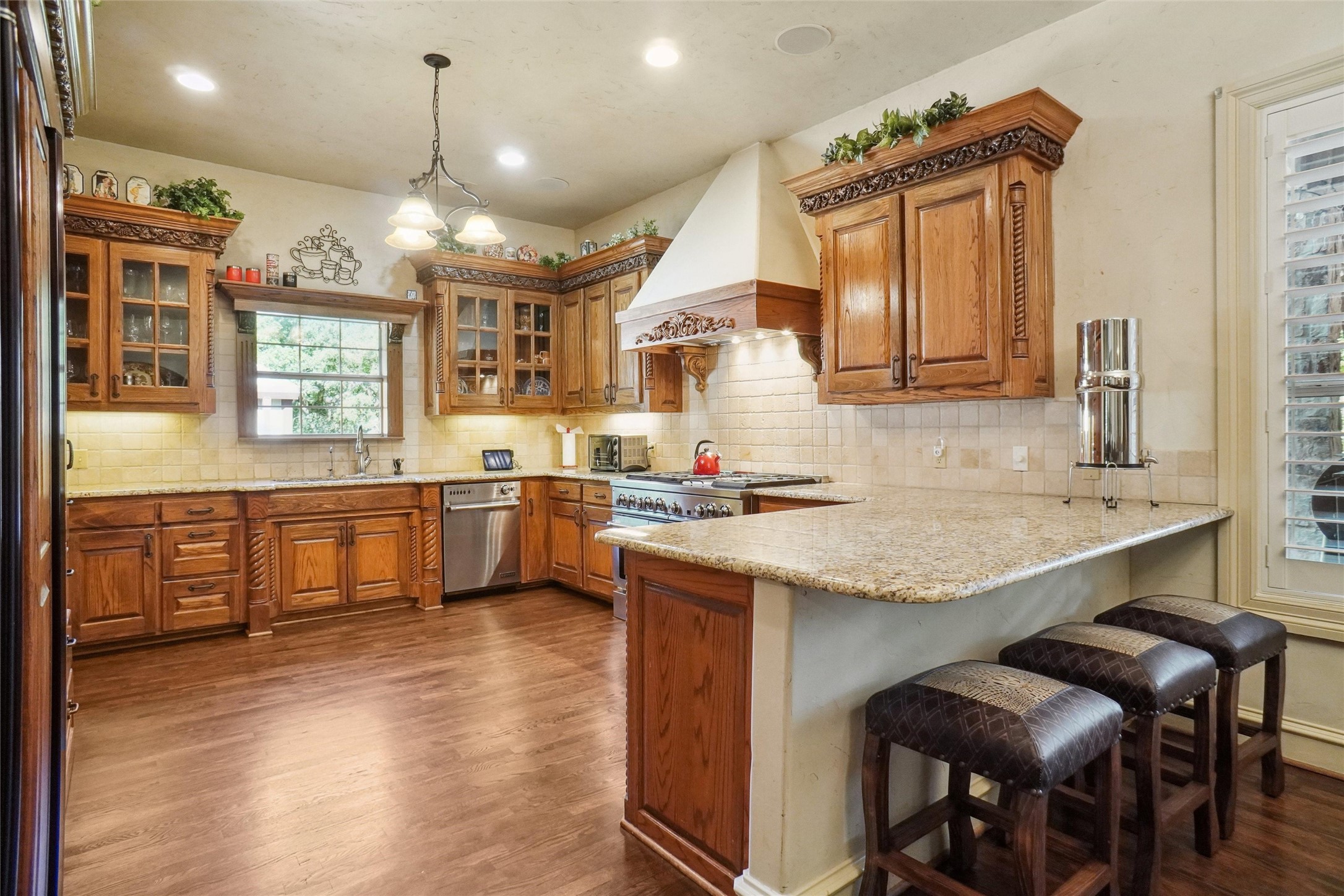 3350 W Highway 199