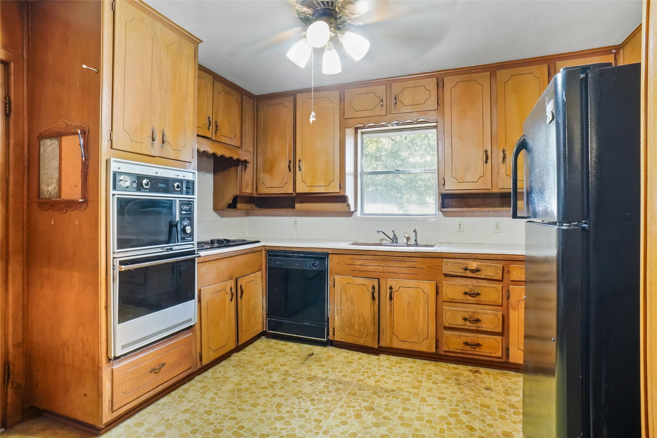 520 Circleview Drive S