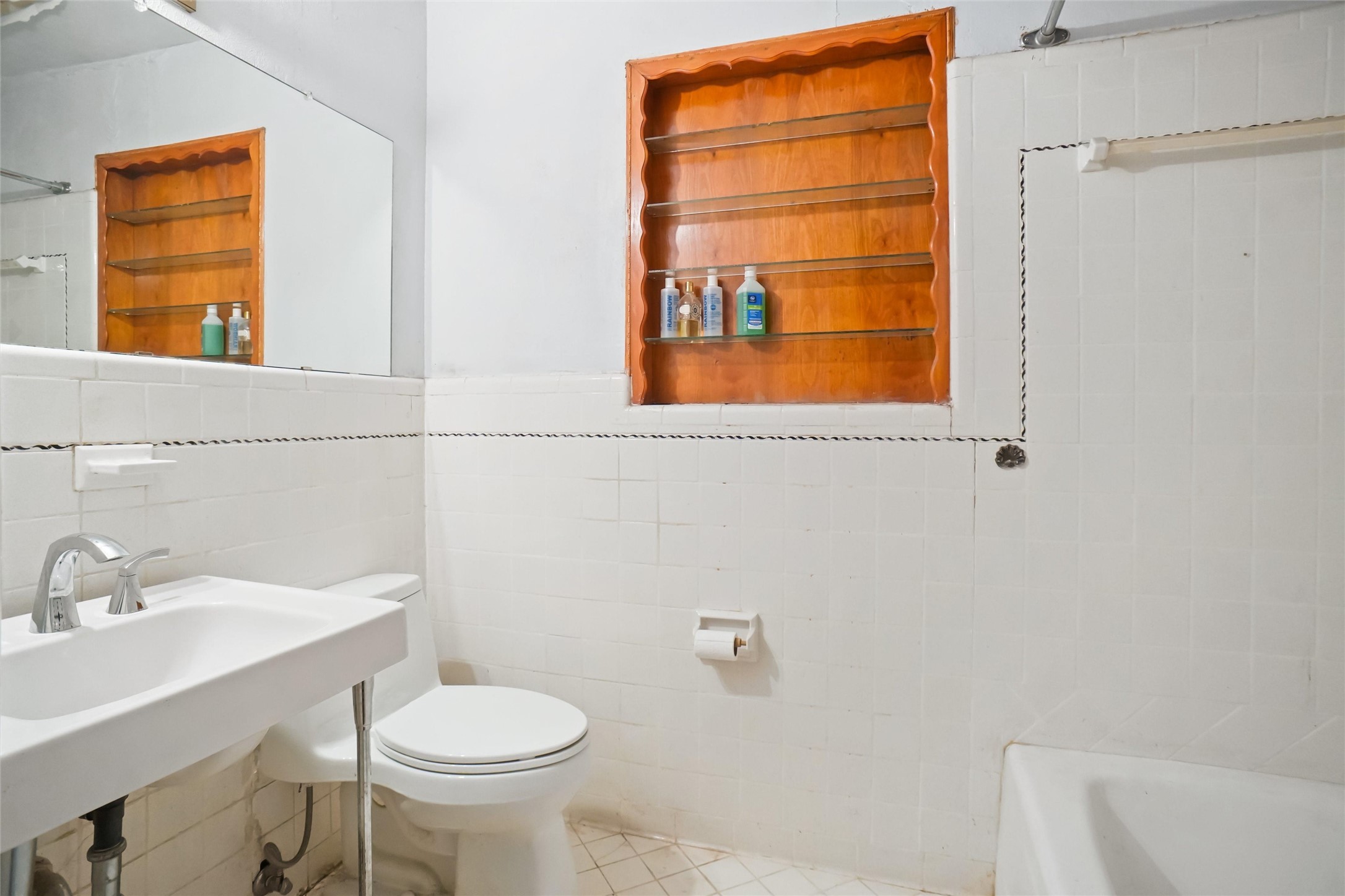 520 Circleview Drive S