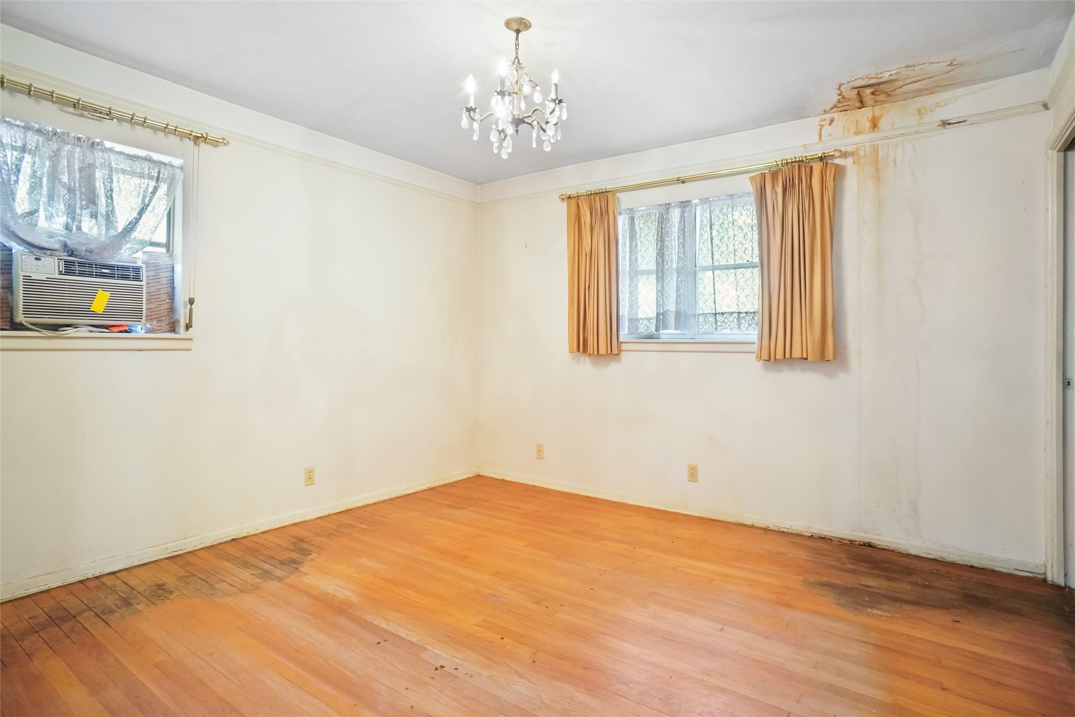 520 Circleview Drive S