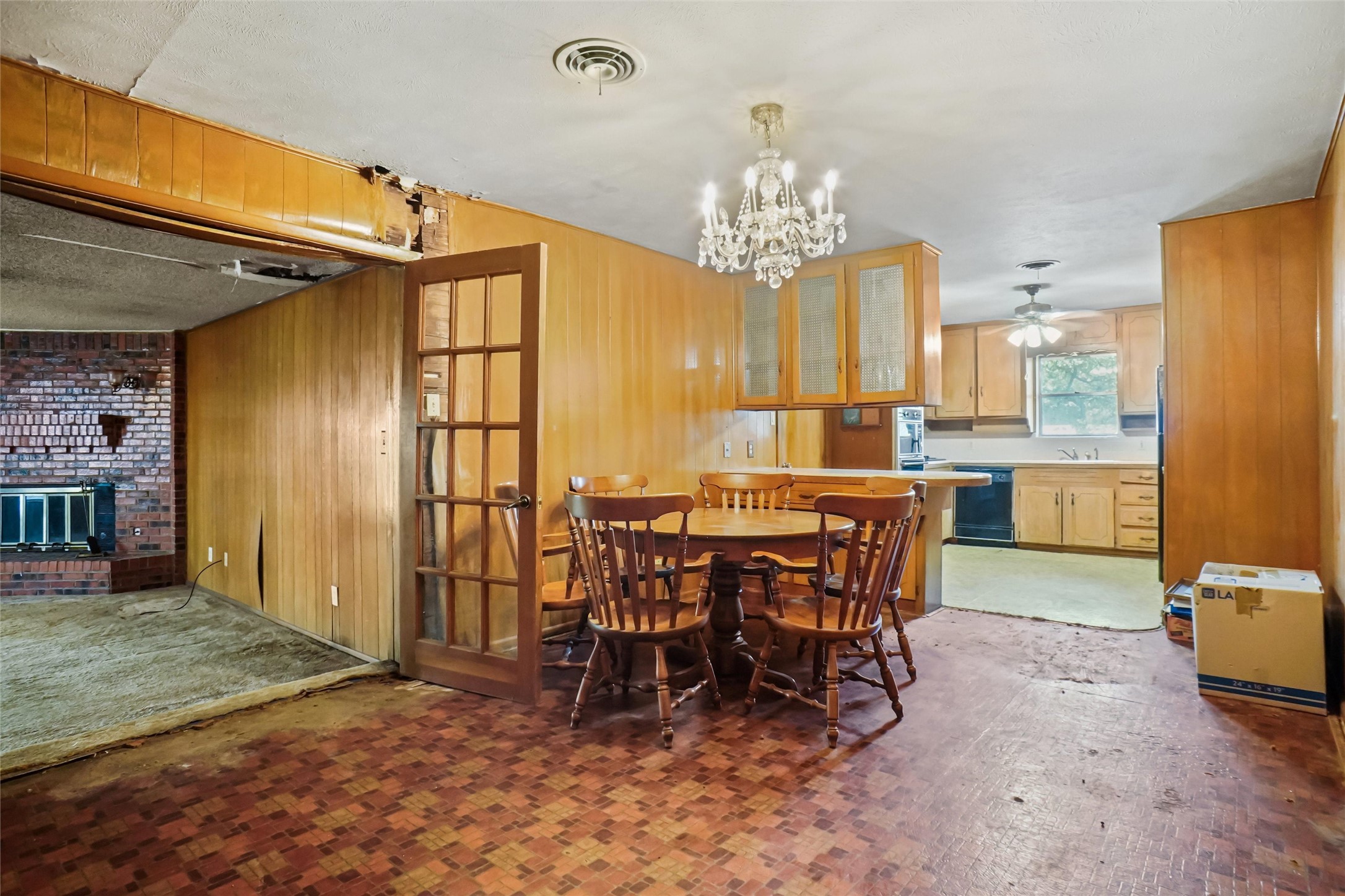 520 Circleview Drive S