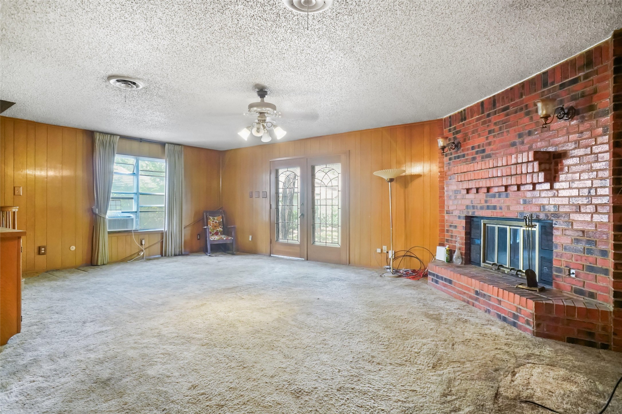 520 Circleview Drive S