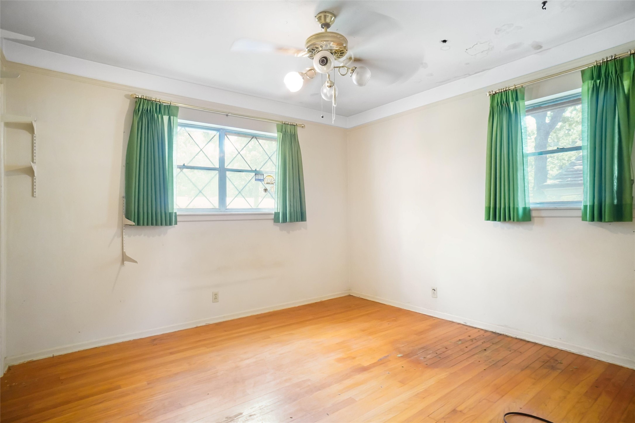 520 Circleview Drive S