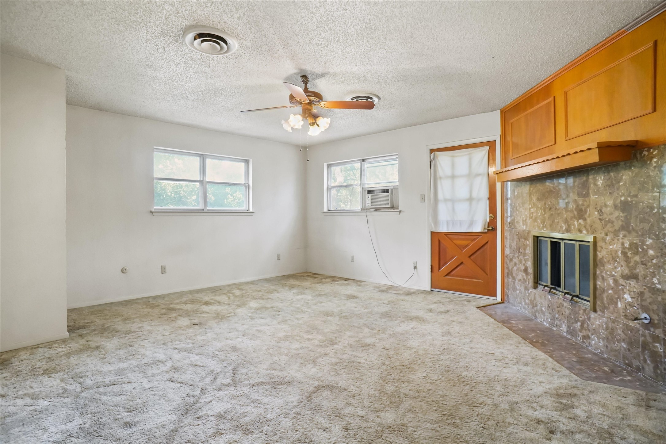 520 Circleview Drive S