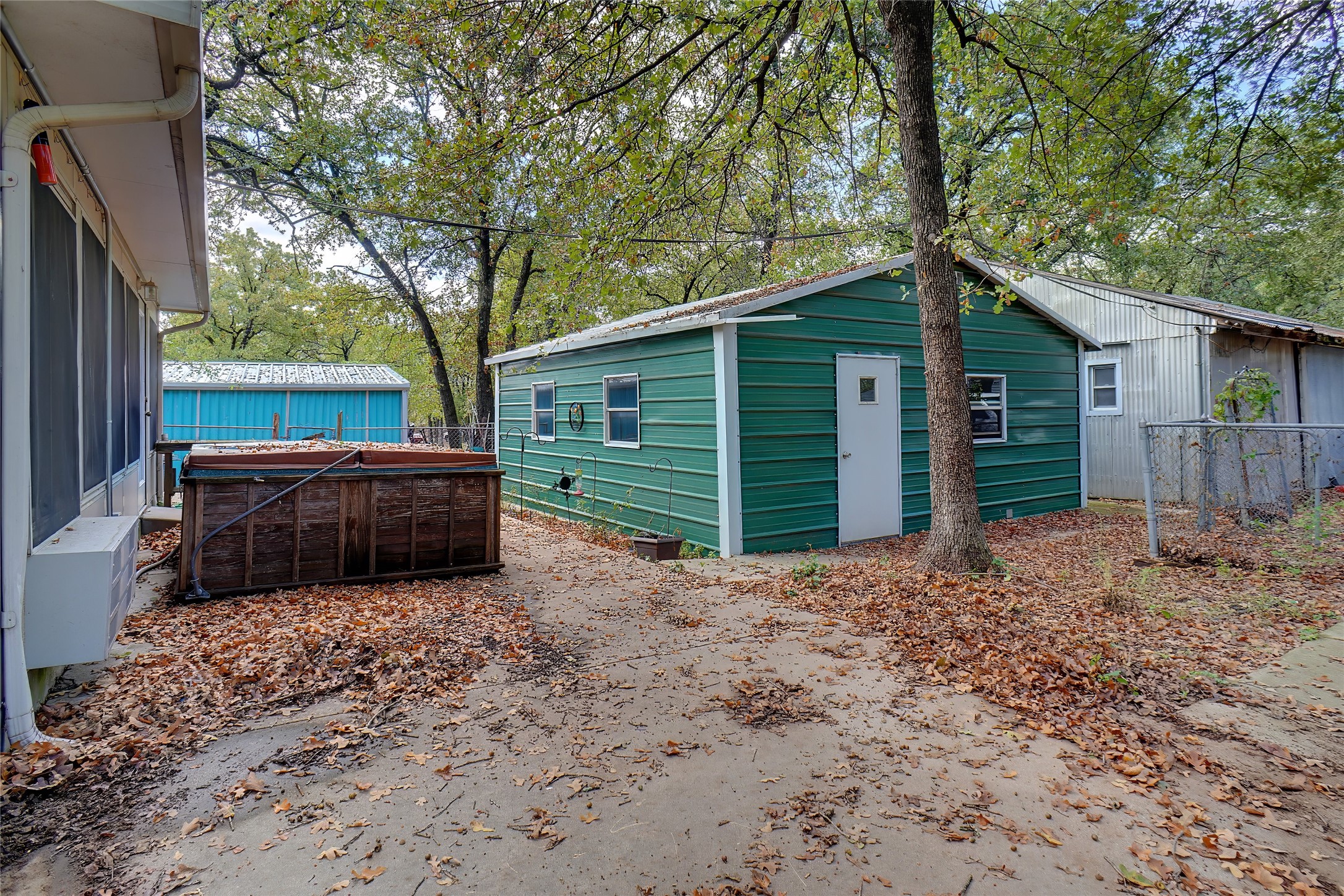 1060 Forest Oaks Street