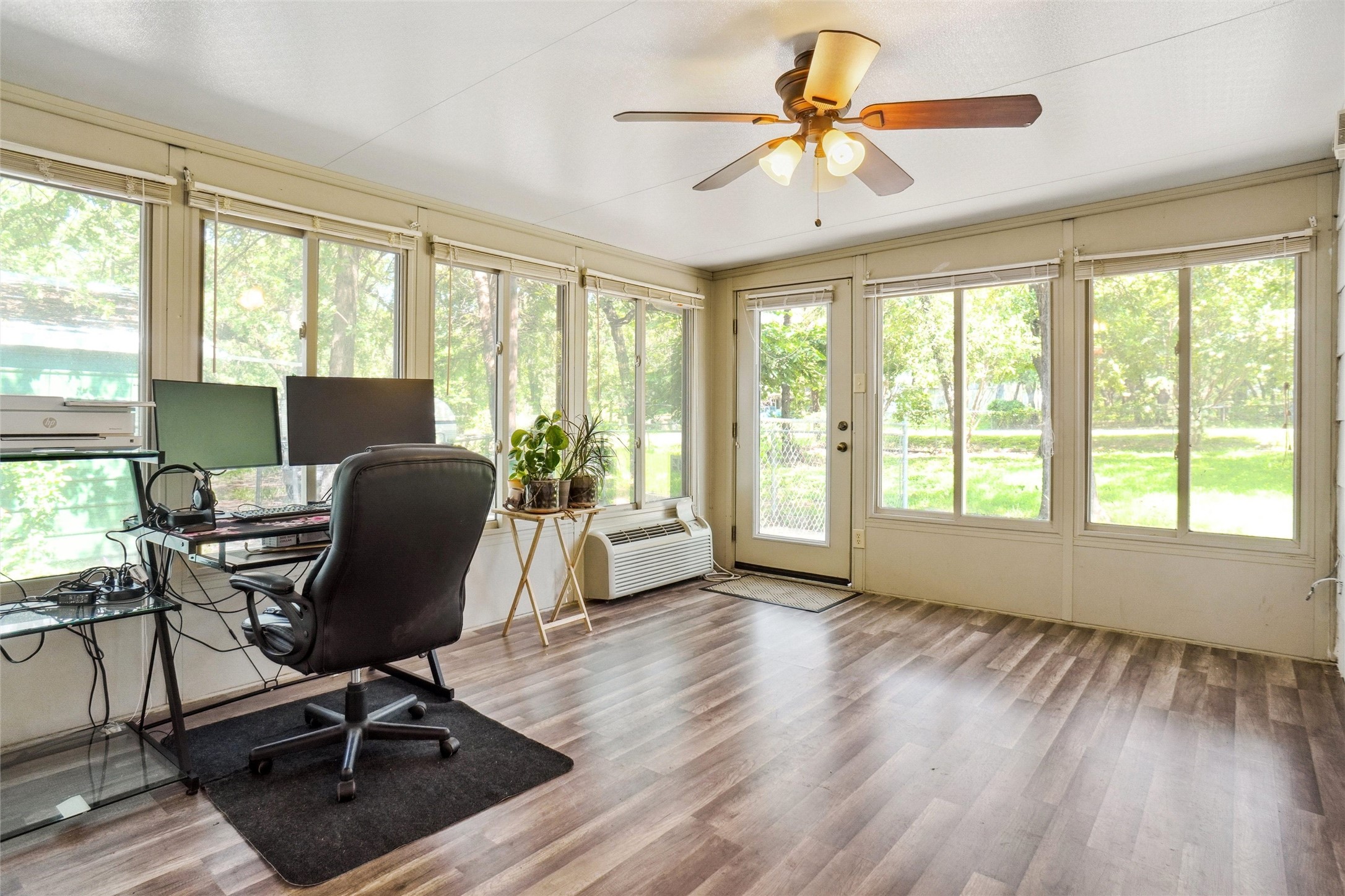 1060 Forest Oaks Street