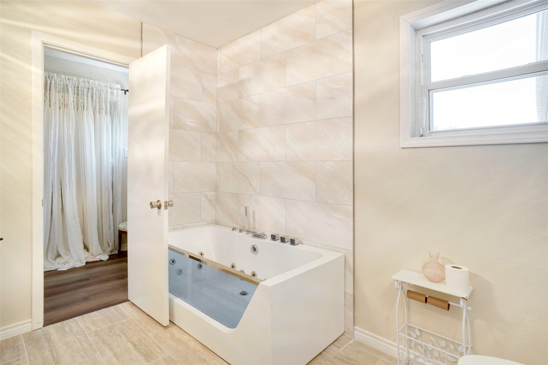 110 Vanshire Road W