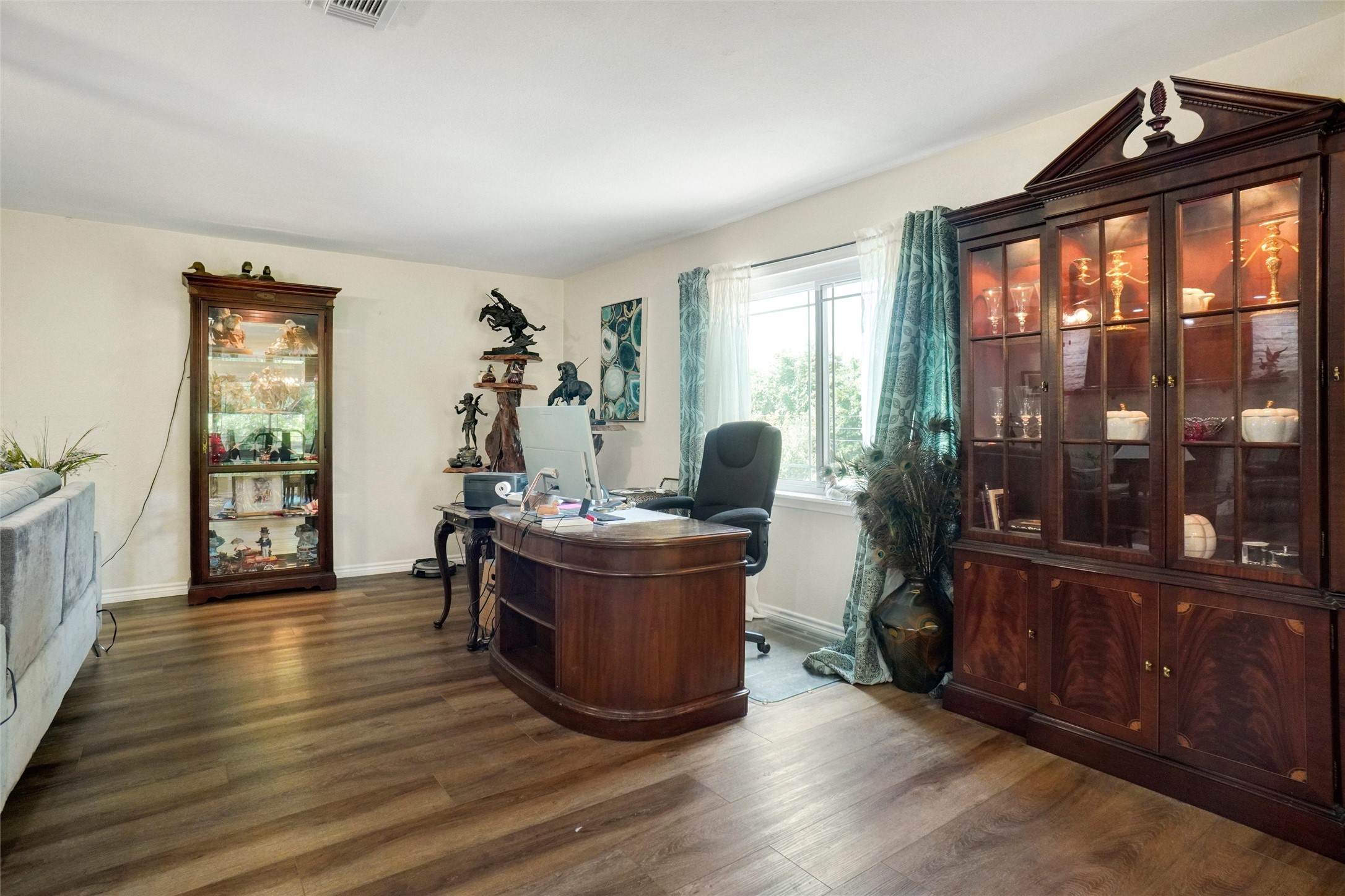 110 Vanshire Road W