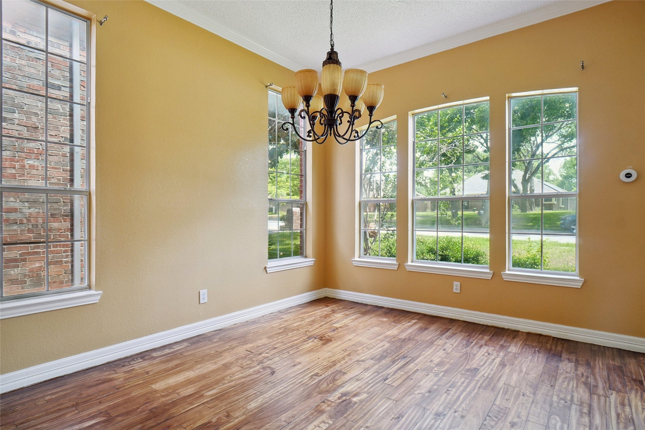 2337 San Gabriel Drive