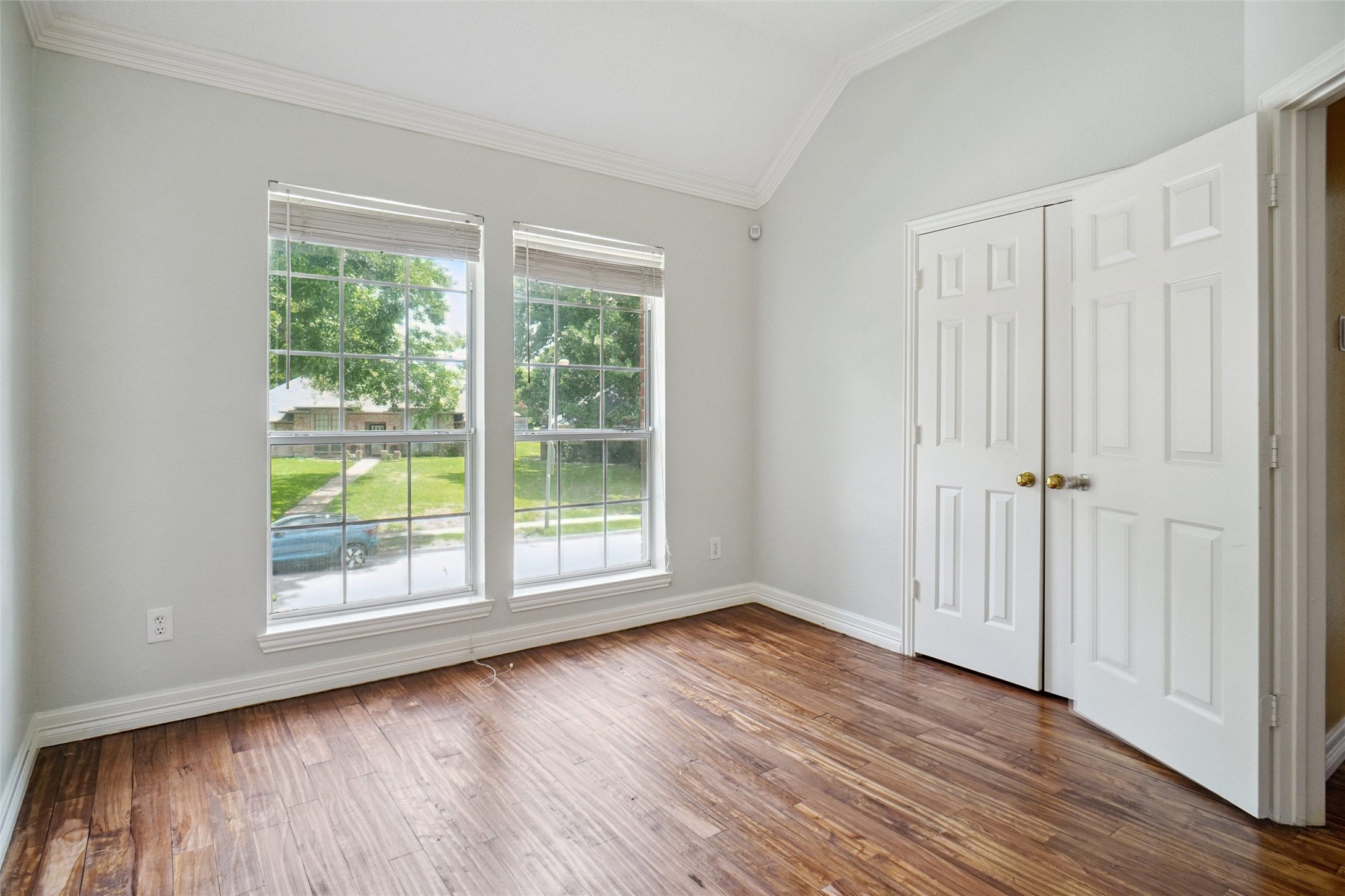 2337 San Gabriel Drive