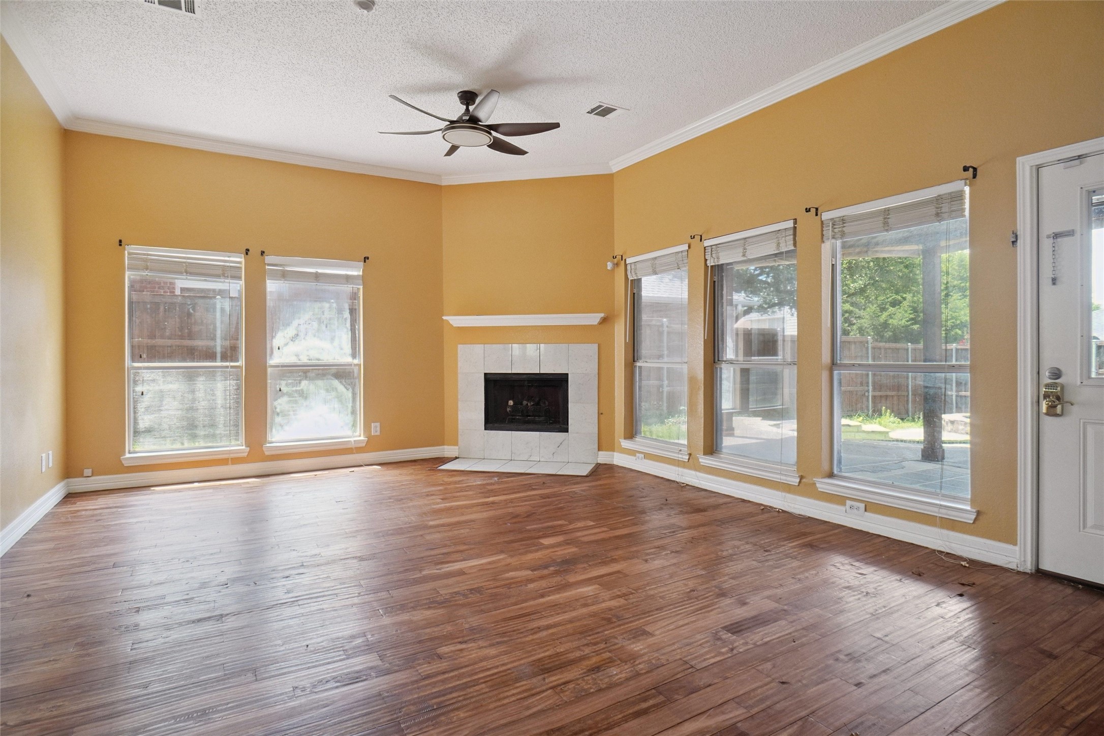 2337 San Gabriel Drive