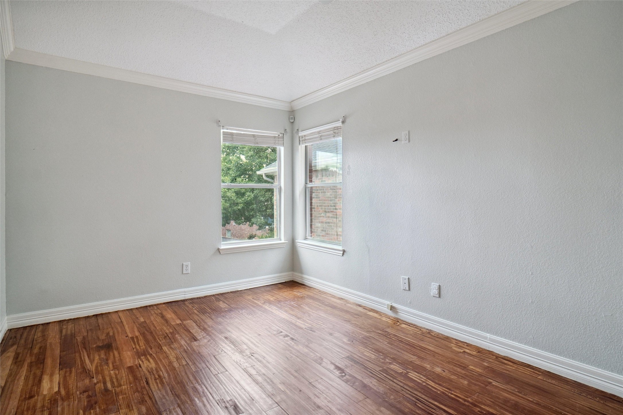 2337 San Gabriel Drive