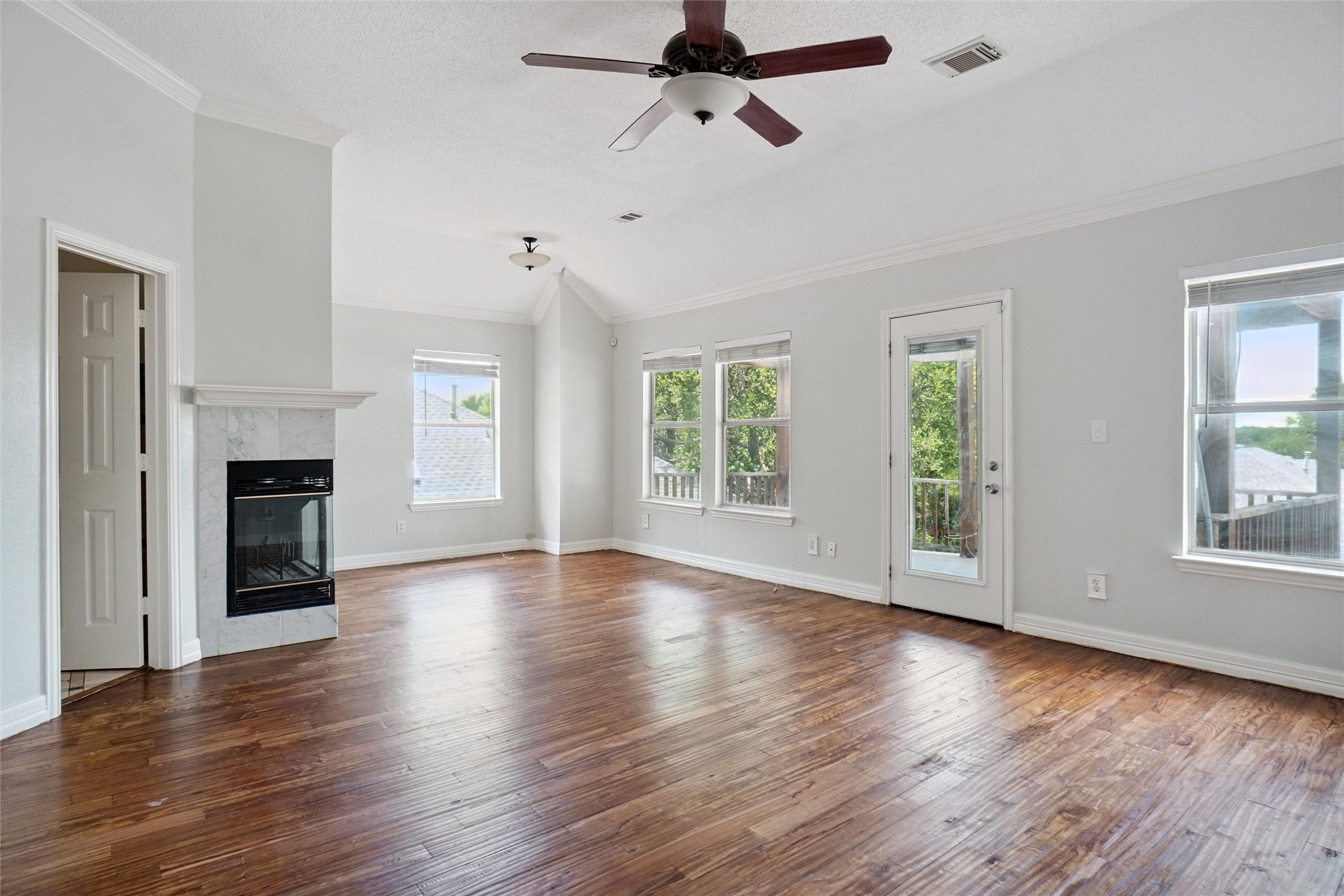 2337 San Gabriel Drive