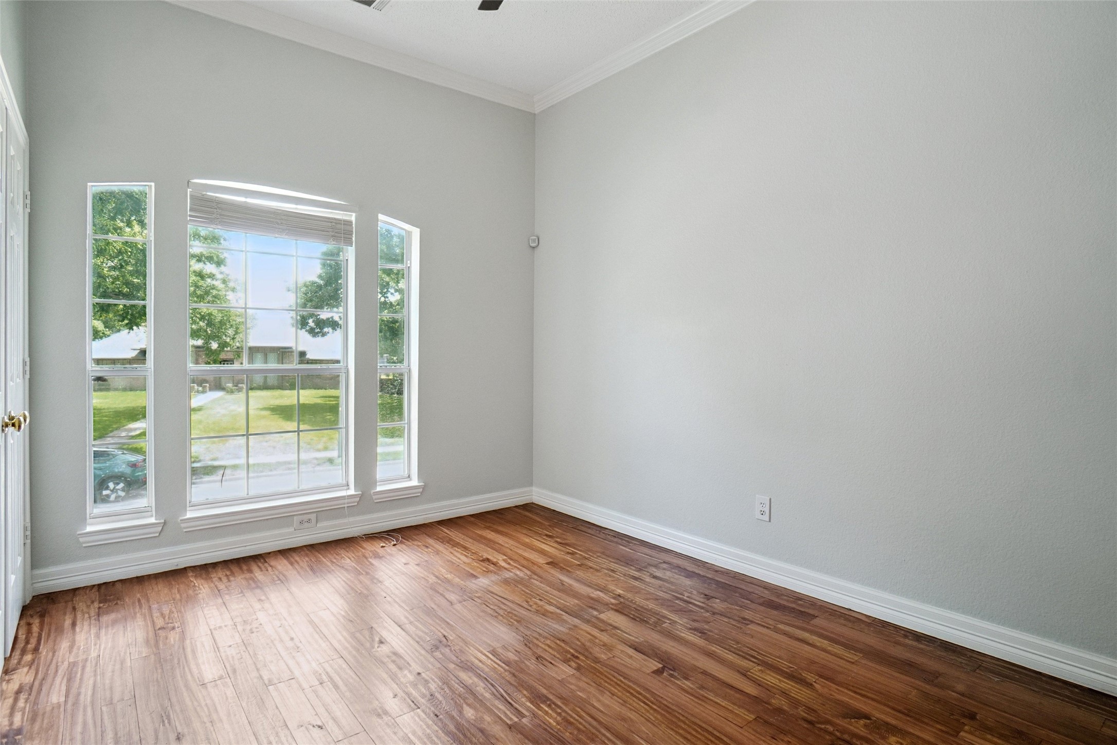 2337 San Gabriel Drive