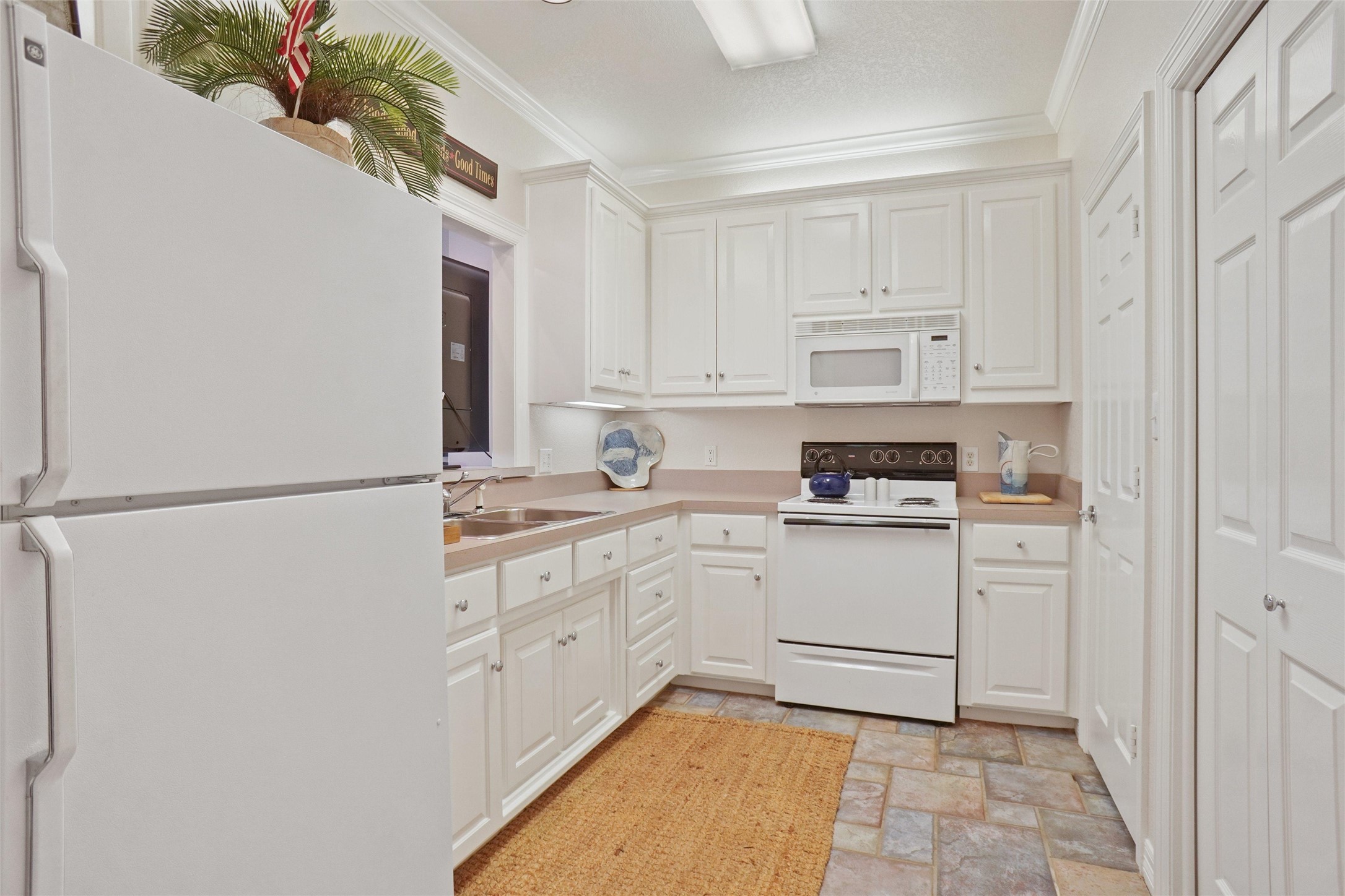 1003 Mesquite Ridge