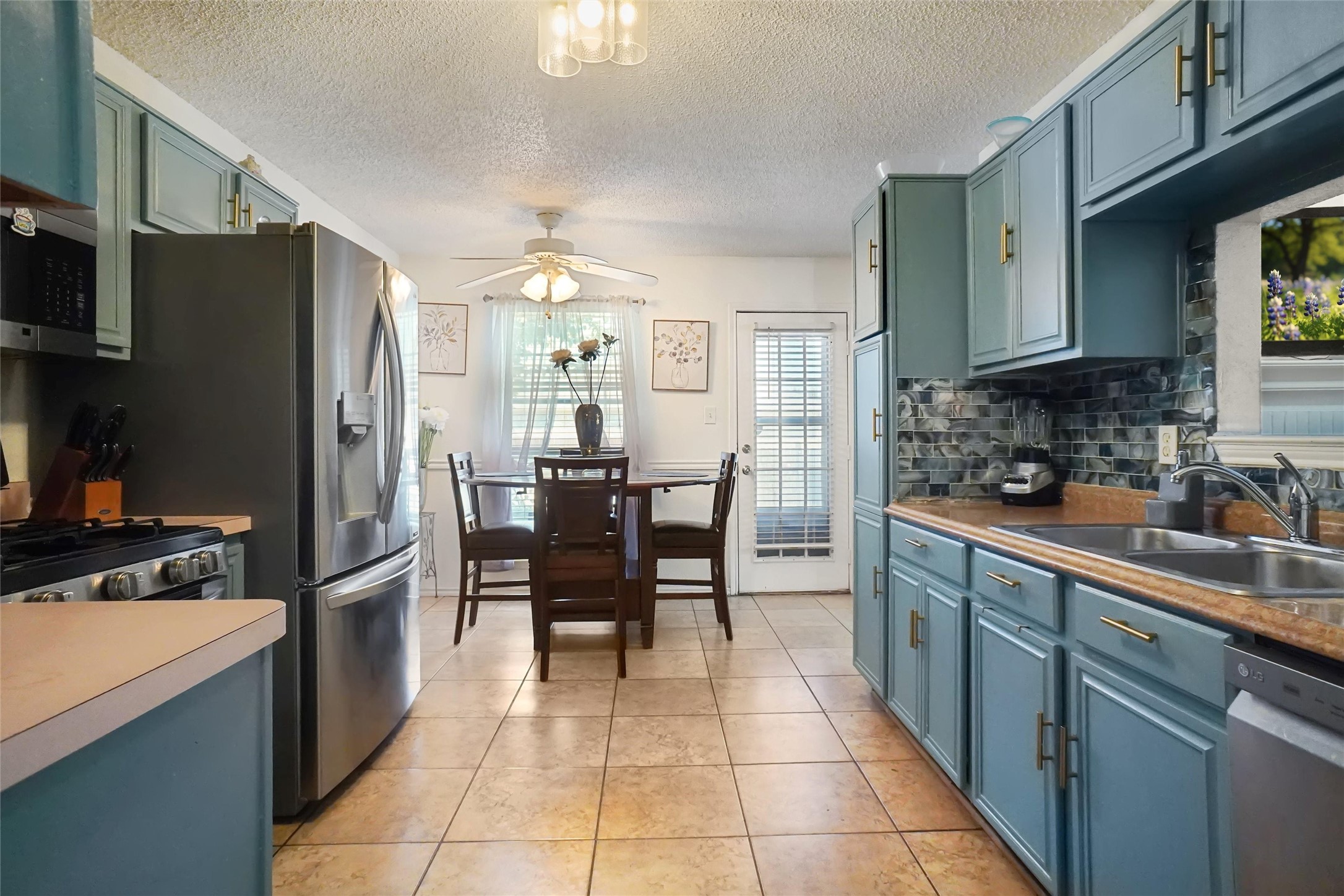 1900 Cedar Tree Drive