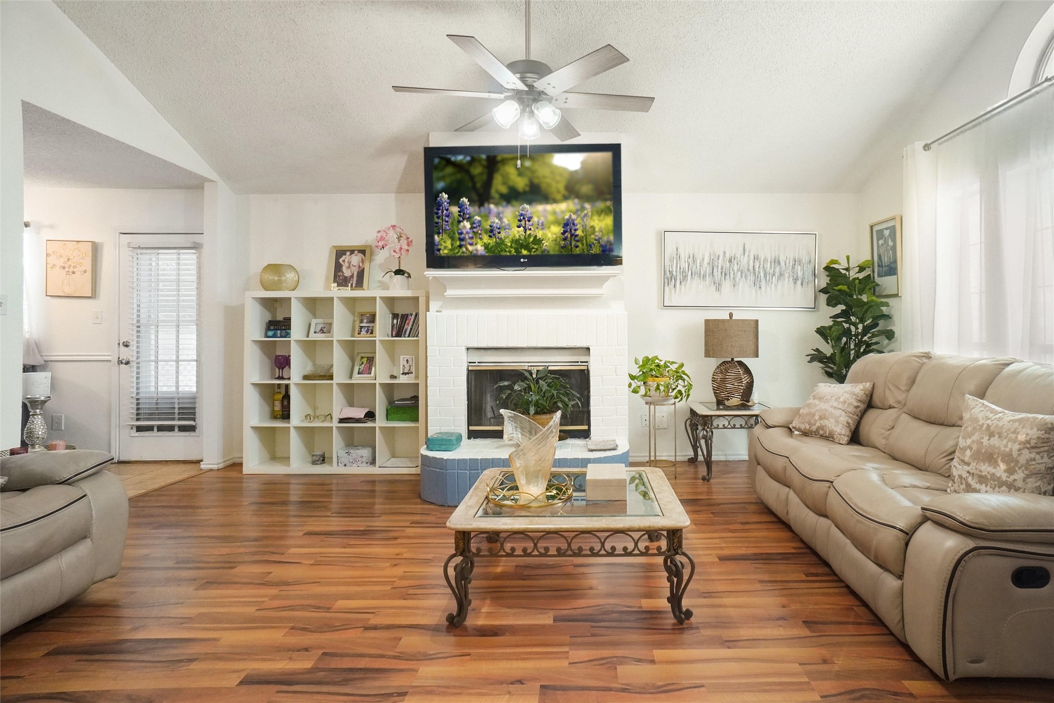 1900 Cedar Tree Drive