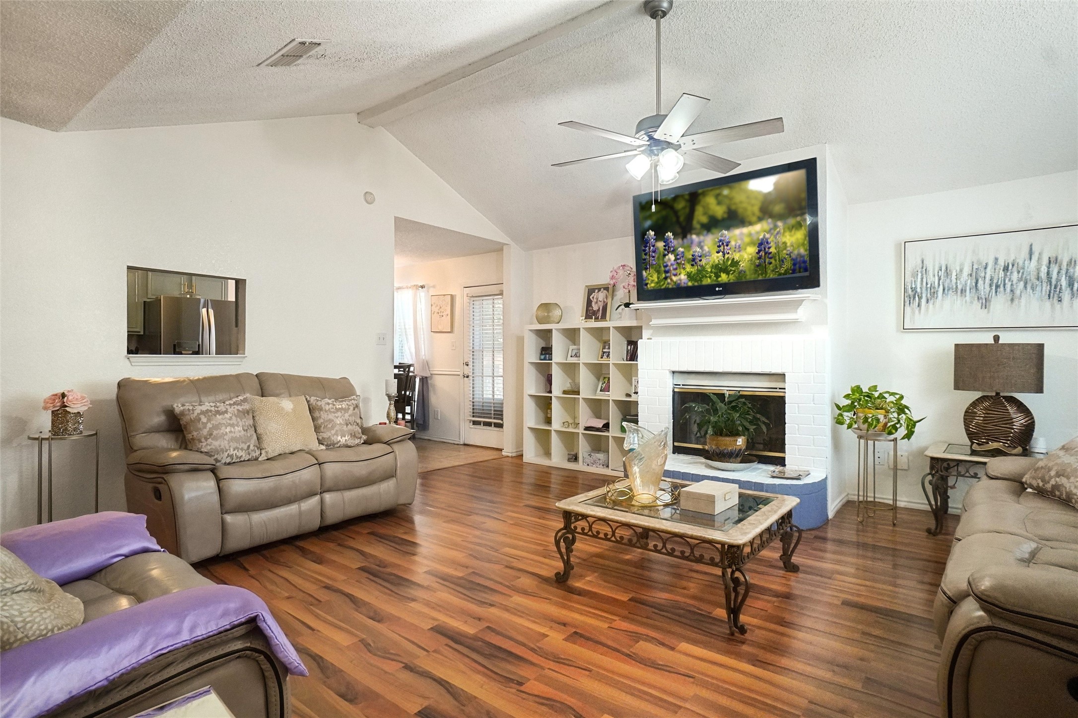 1900 Cedar Tree Drive