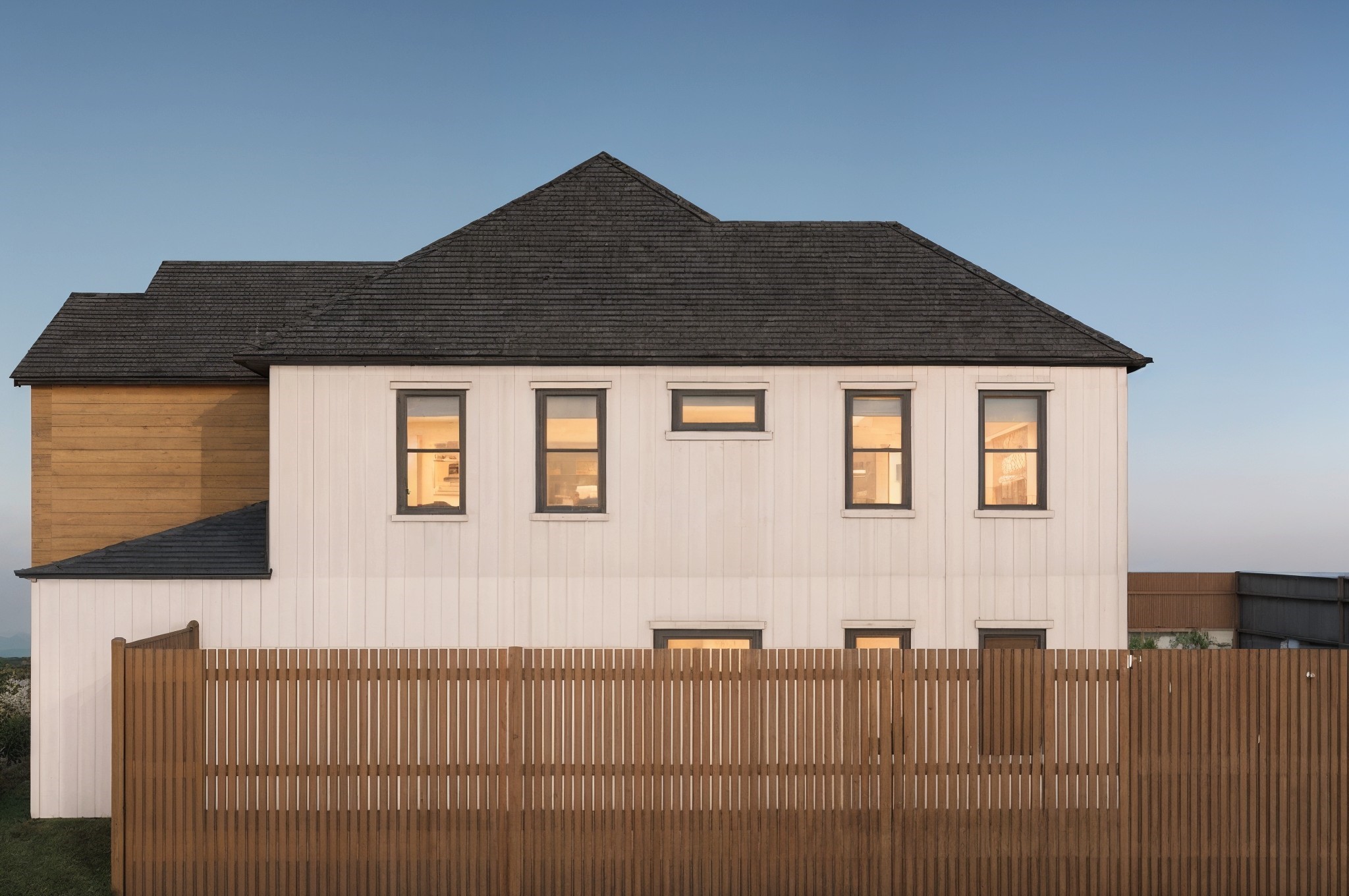 1852 Highland Drive E