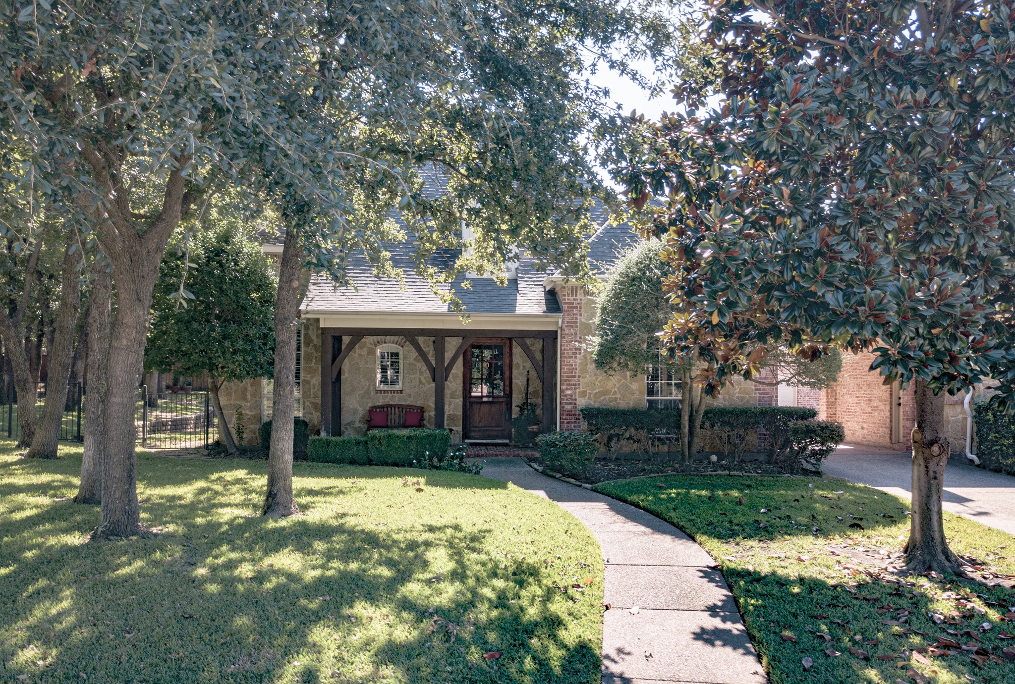 2100 Cedar Ridge Court