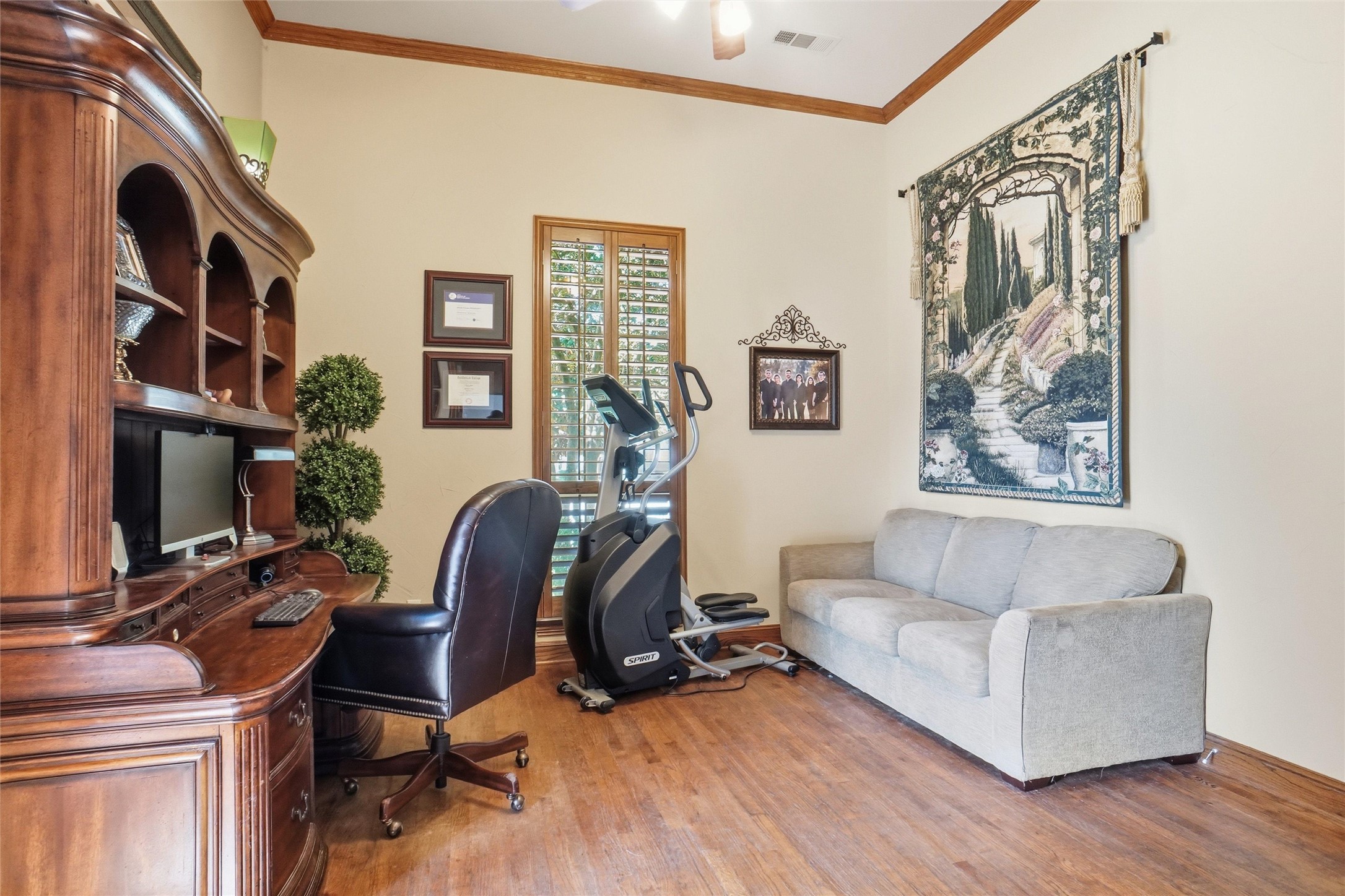 2100 Cedar Ridge Court