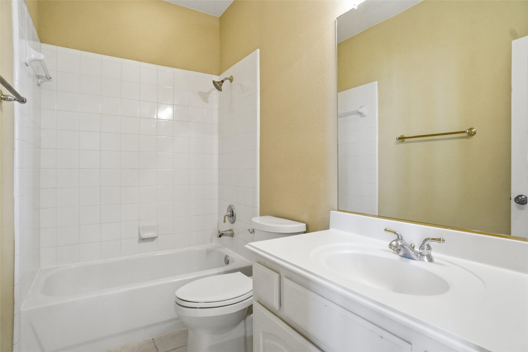 2100 Cedar Ridge Court