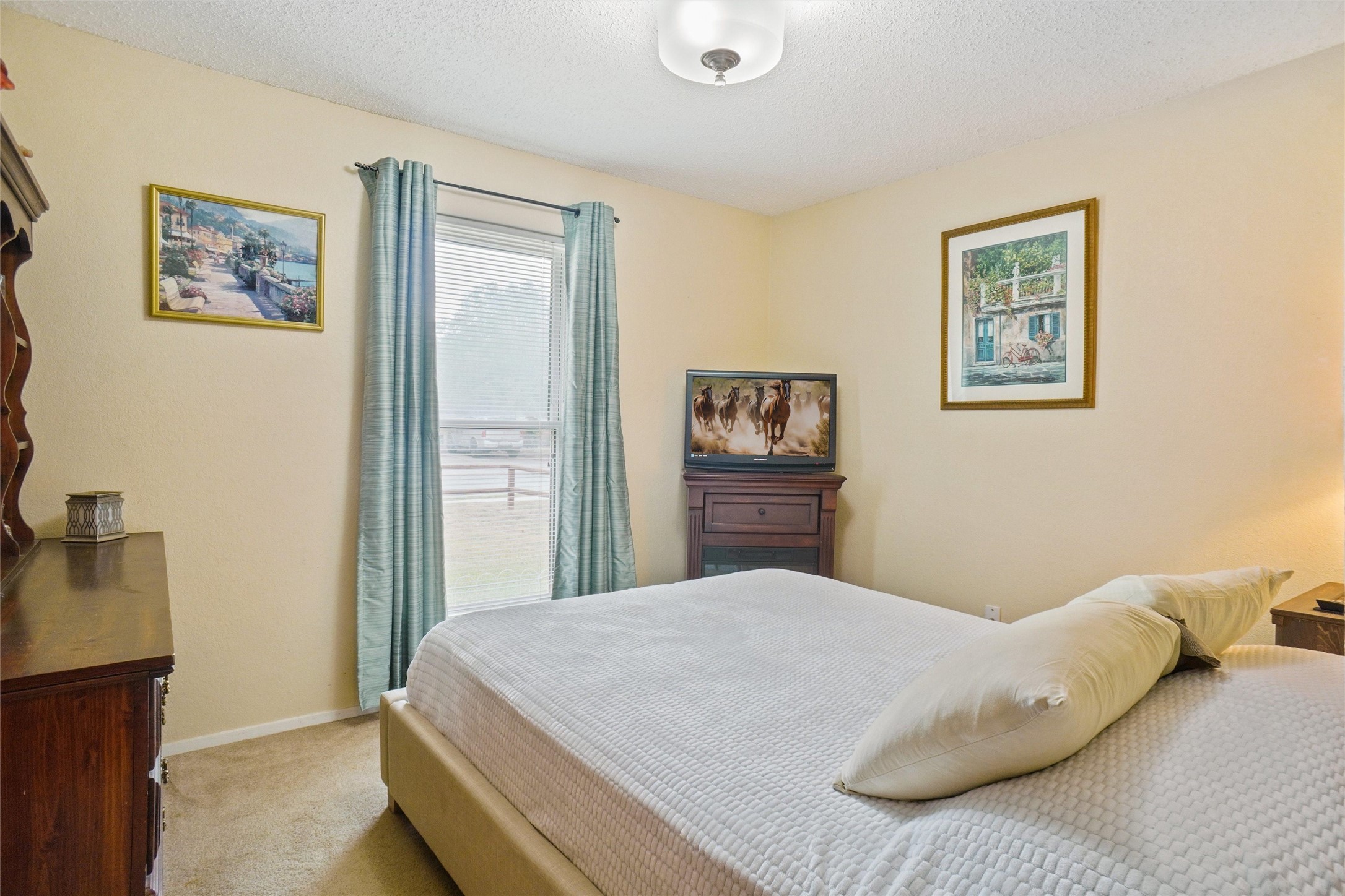 6425 Greenfield Court